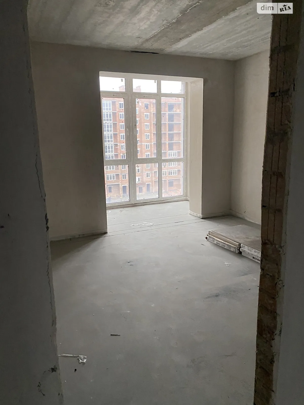 Продается 2-комнатная квартира 65.5 кв. м в Буче, ул. Амосова, 4 - фото 1