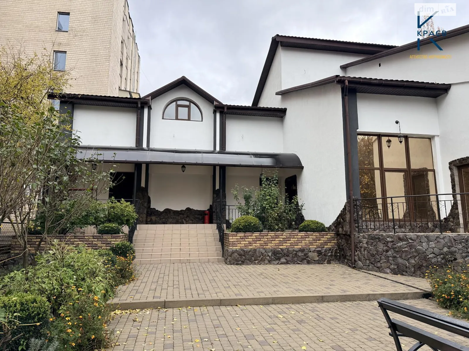 Сдается в аренду помещения свободного назначения 250 кв. м в 2-этажном здании, цена: 45000 грн - фото 1