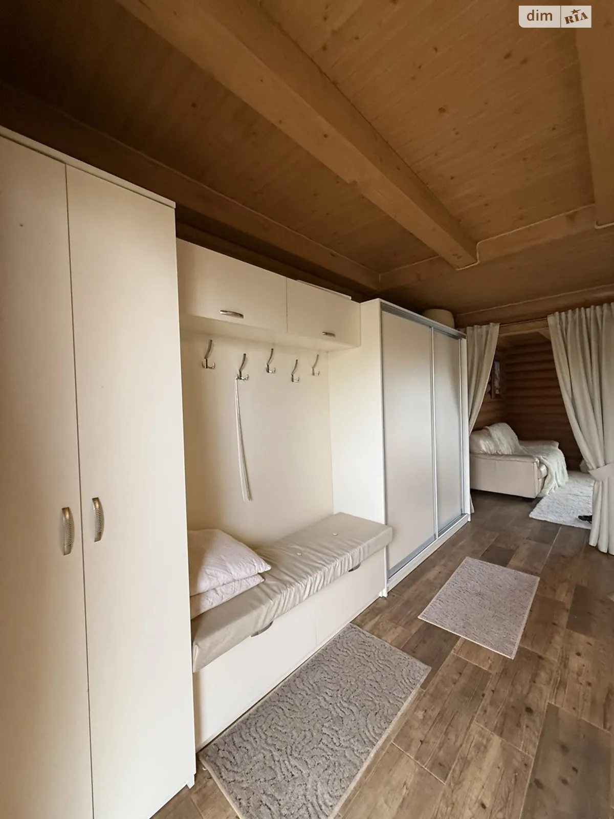 Продается дом на 2 этажа 240 кв. м с гаражом, цена: 130000 $ - фото 1