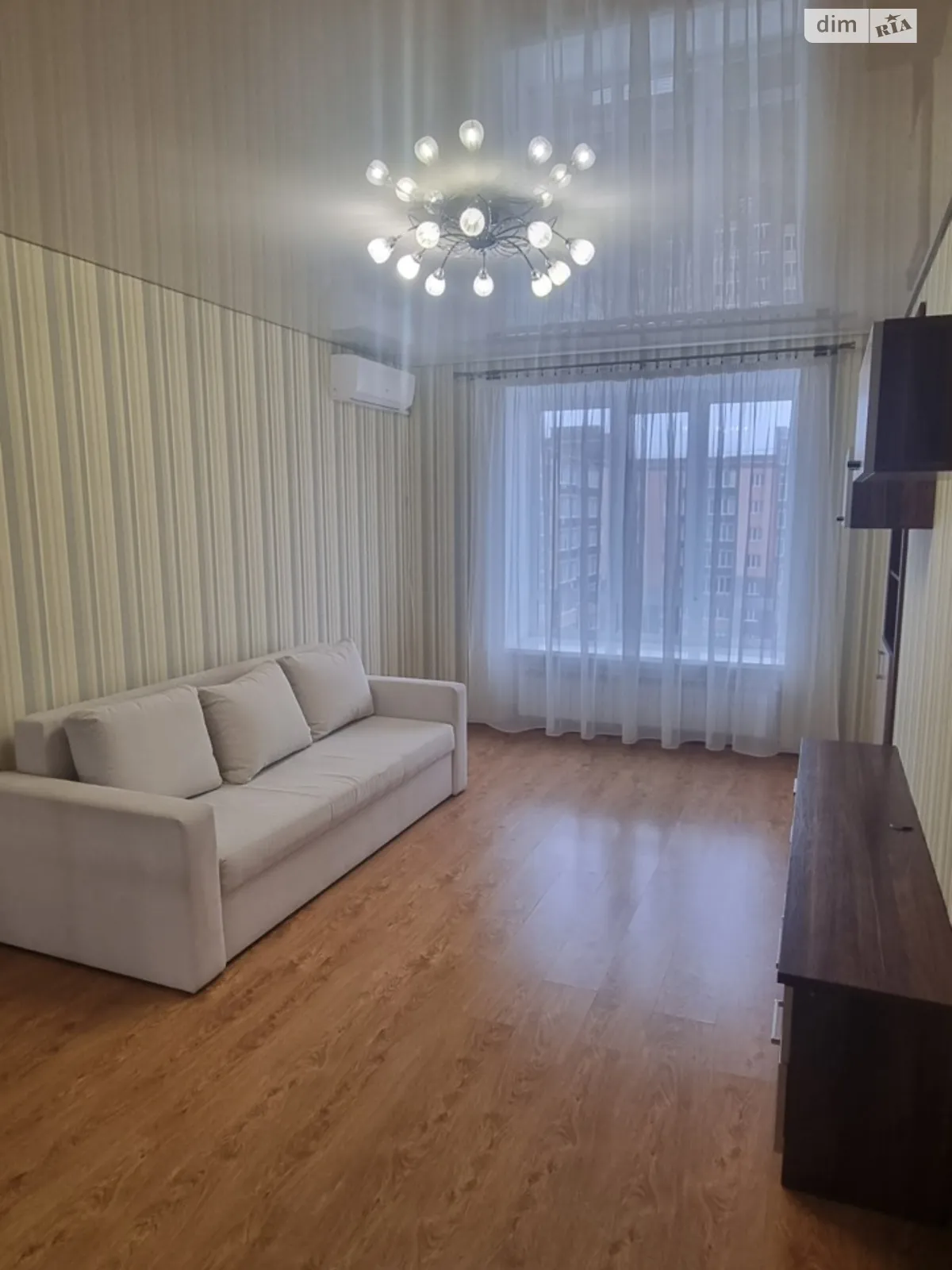 Сдается в аренду 1-комнатная квартира 47 кв. м в Хмельницком, ул. Заречанская - фото 1