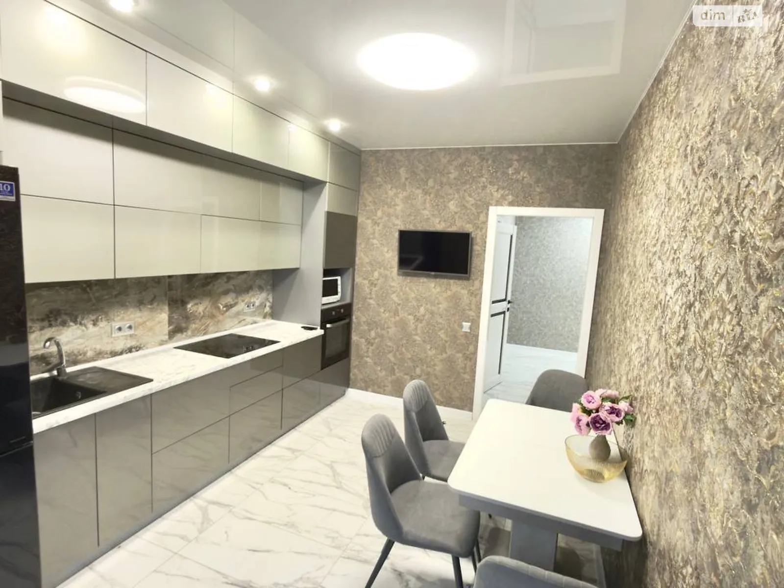 Сдается в аренду 2-комнатная квартира 70 кв. м в Агрономичном, ул. Центральная(Мичурина) - фото 1