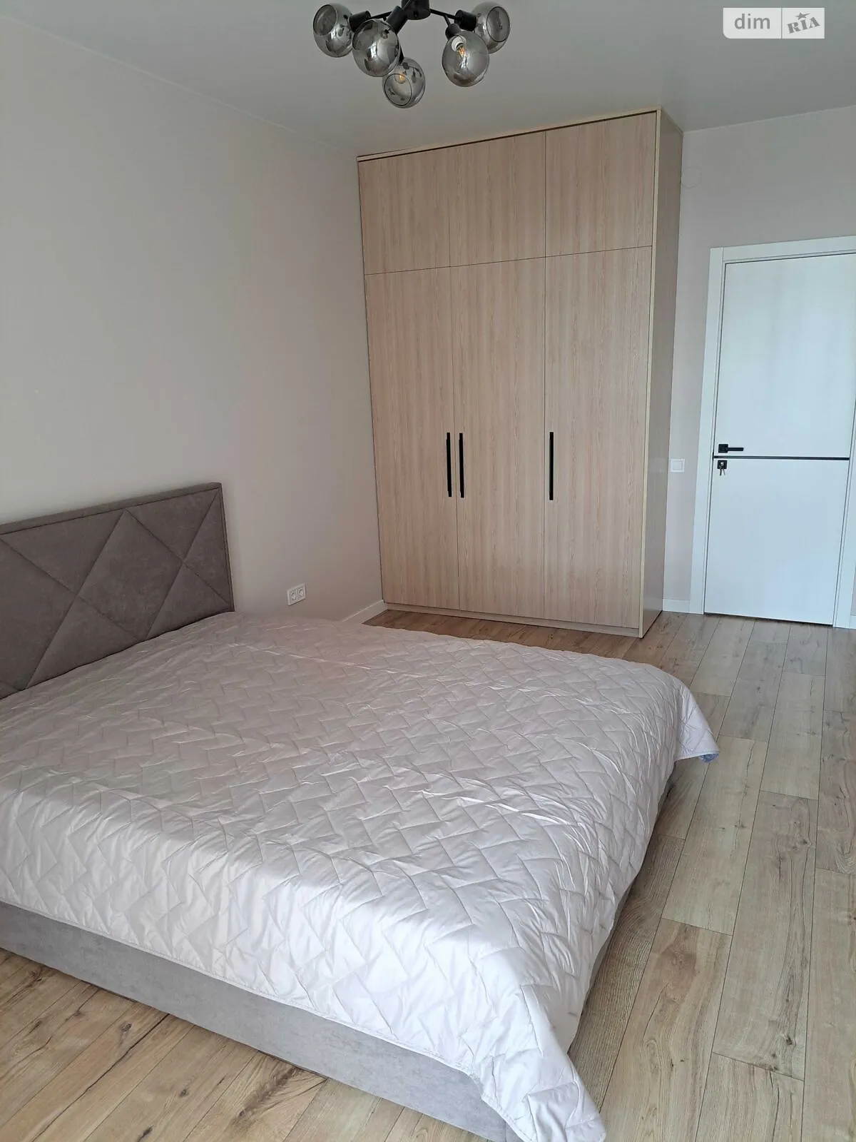 Сдается в аренду 1-комнатная квартира 55 кв. м в Львове, ул. Под Голоском, 19Г - фото 1