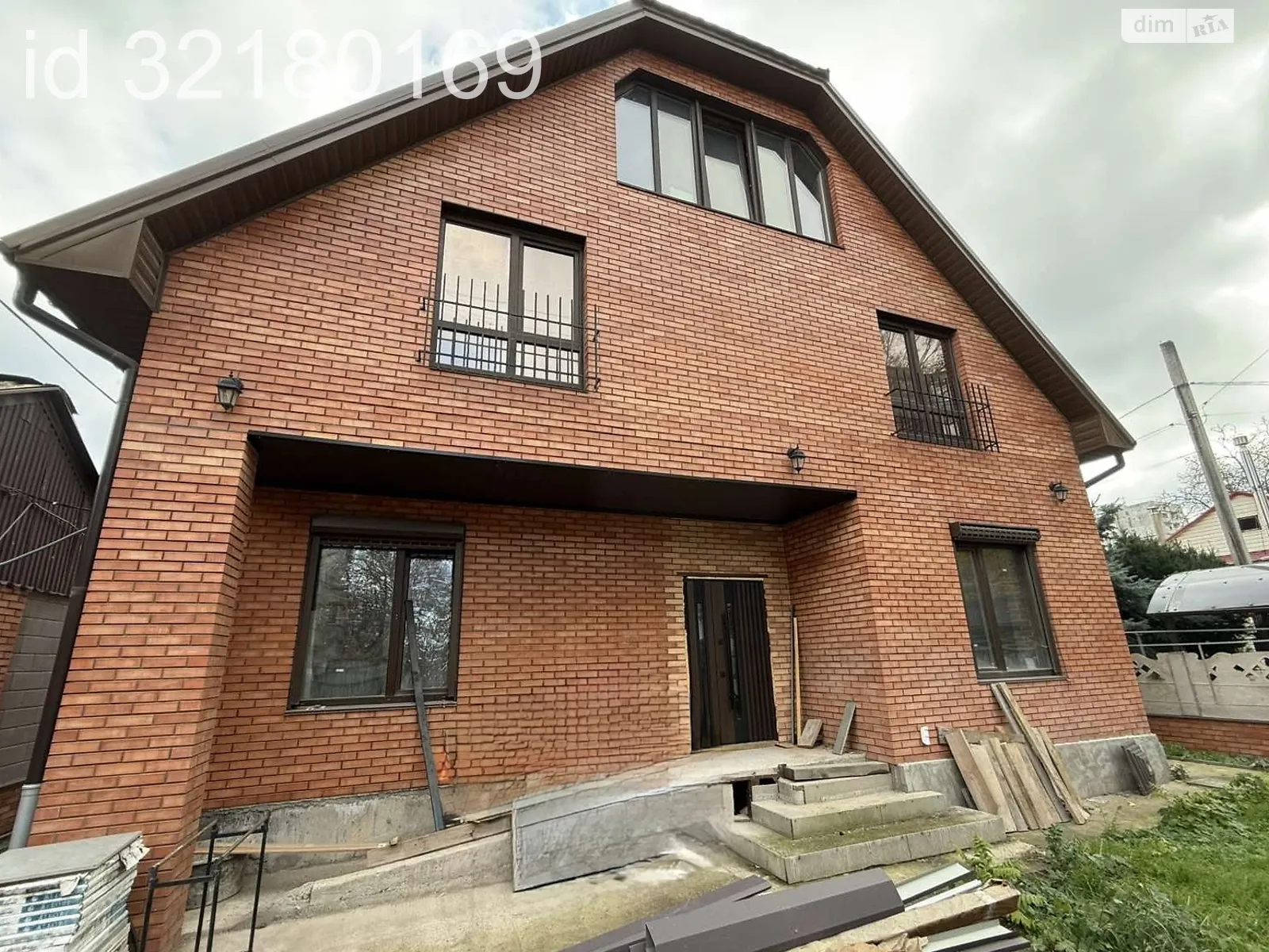 Продается дом на 2 этажа 247.1 кв. м с камином, цена: 199000 $ - фото 1