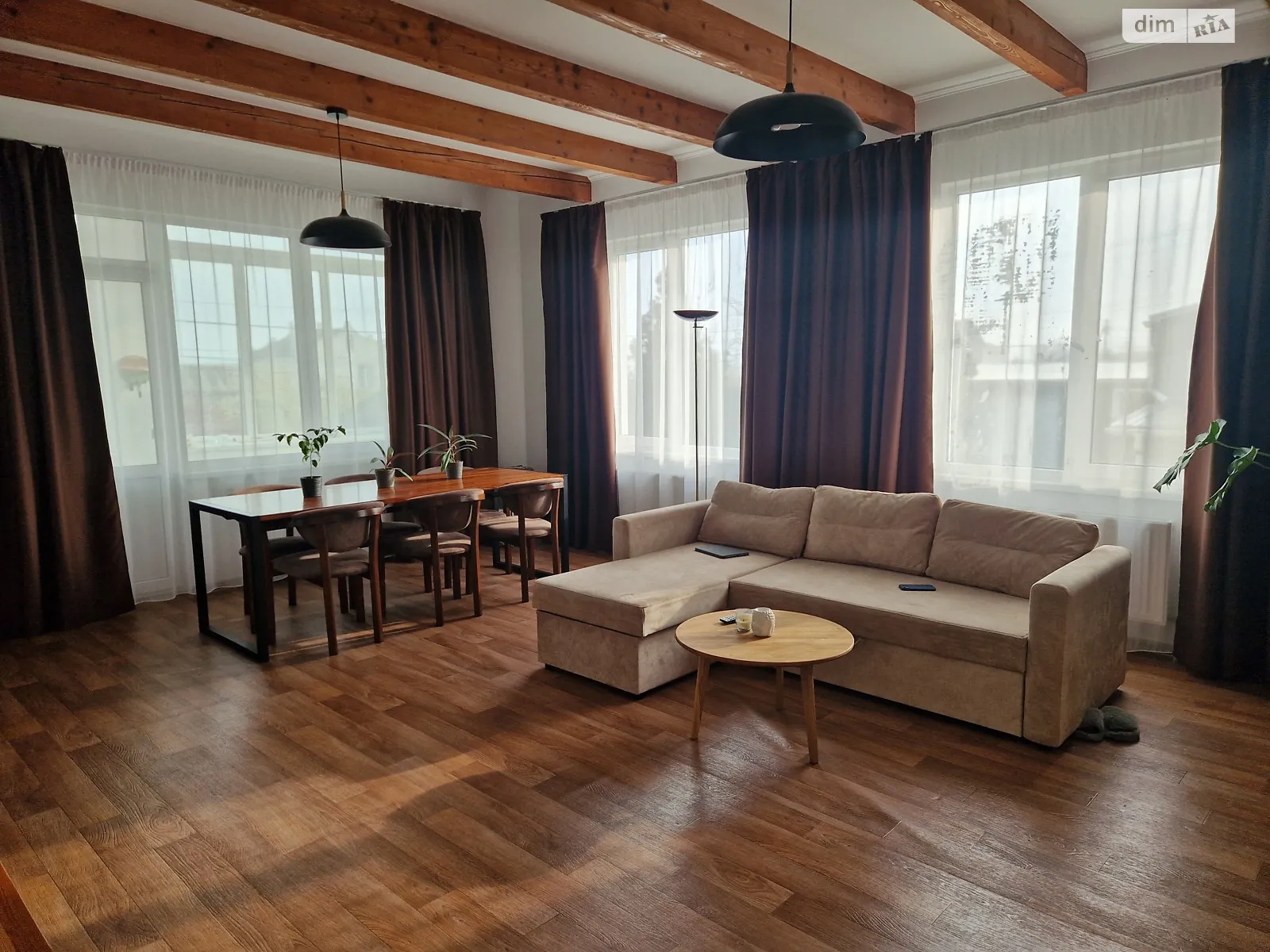 Продается дом на 3 этажа 264 кв. м с балконом, цена: 165000 $ - фото 1