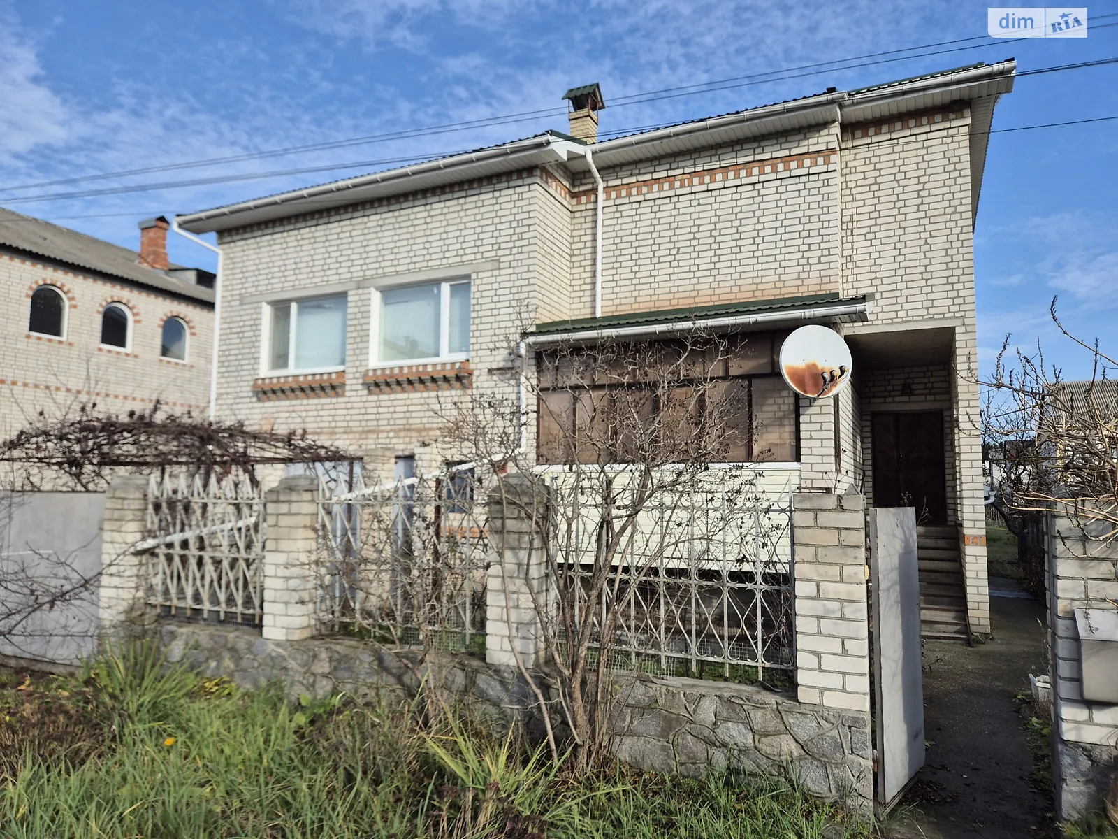 Продается дом на 2 этажа 159 кв. м с гаражом, цена: 60000 $ - фото 1