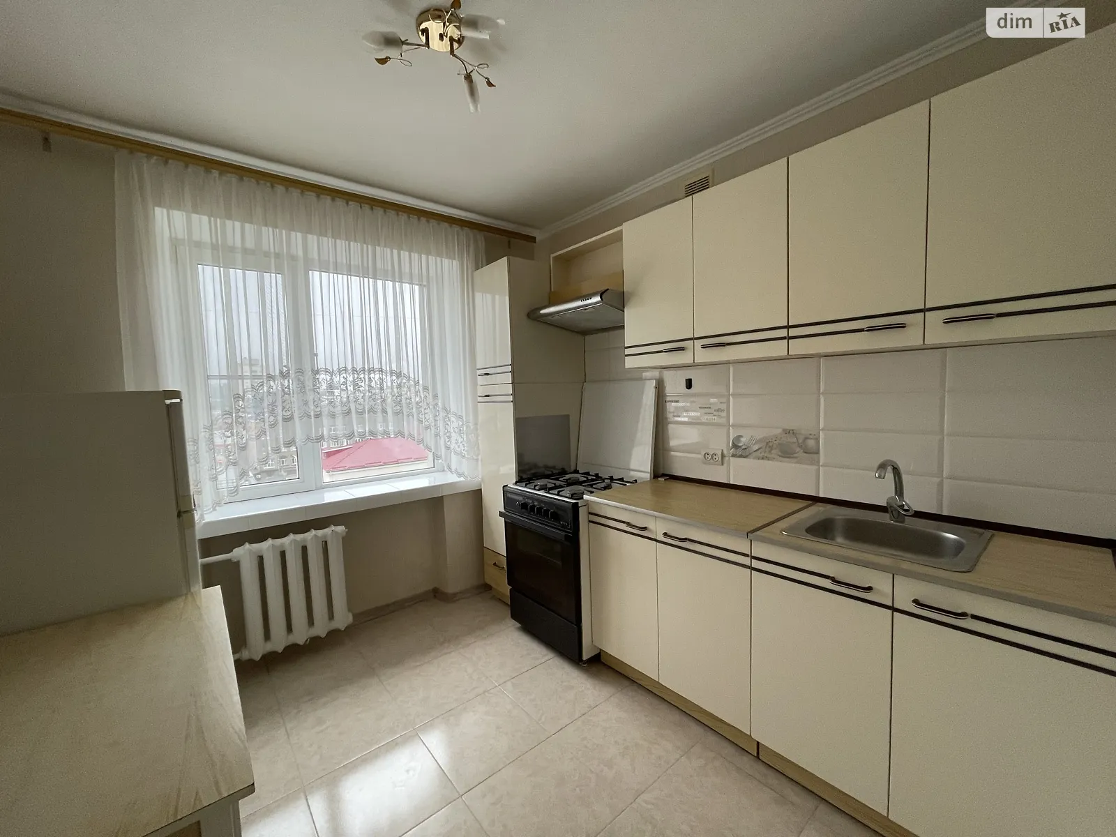 Сдается в аренду 1-комнатная квартира 38 кв. м в Хмельницком, ул. Прибугская, 2 - фото 1