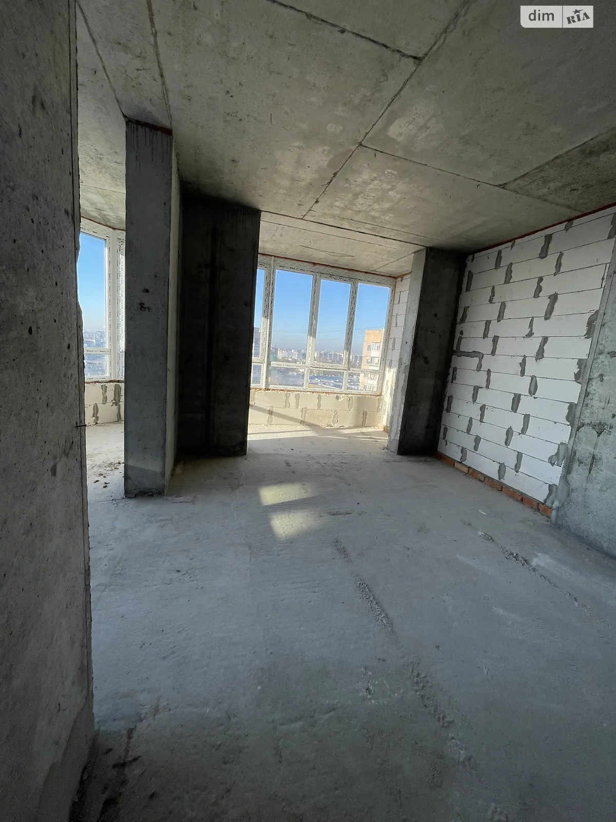 Продається 2-кімнатна квартира 73.5 кв. м у Житомирі, Мистецькі Ворота майд., 9А - фото 1