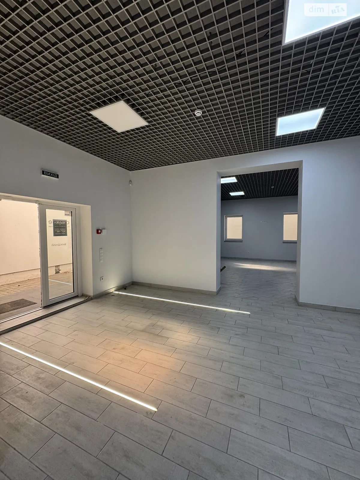 Продається приміщення вільного призначення 147.9 кв. м в 10-поверховій будівлі, цена: 103530 $ - фото 1