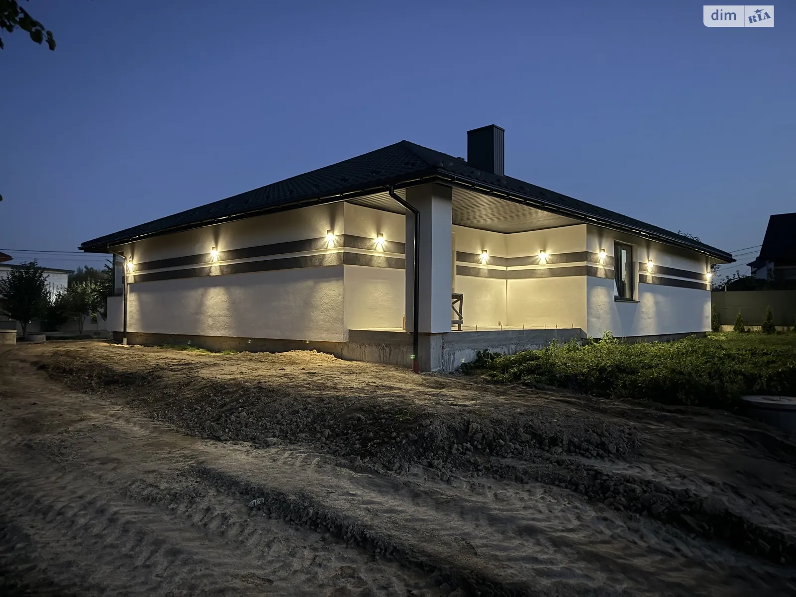 Продается одноэтажный дом 260 кв. м с садом, цена: 750 $ - фото 1