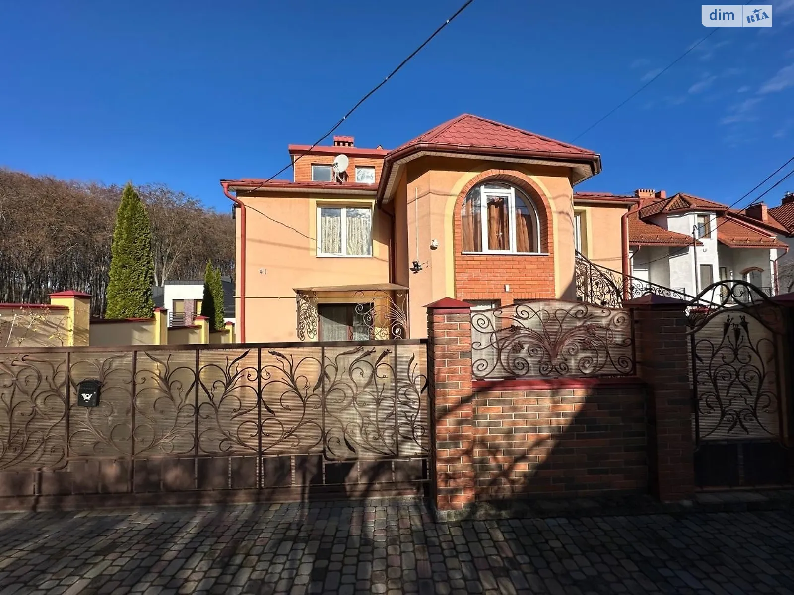 Продається будинок 3 поверховий 375 кв. м з бесідкою, цена: 490000 $ - фото 1