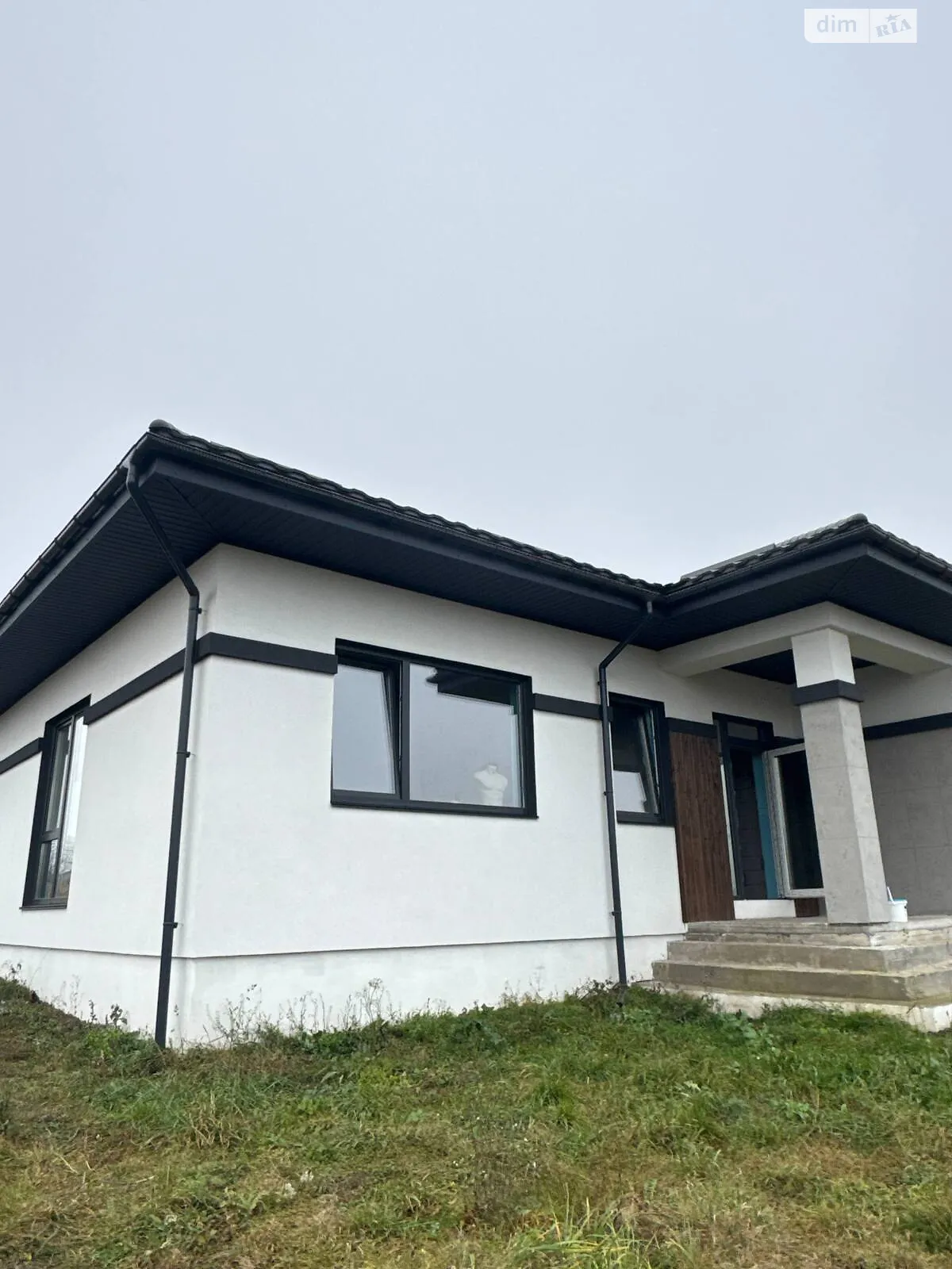 Продается одноэтажный дом 142 кв. м с бассейном, цена: 96999 $ - фото 1