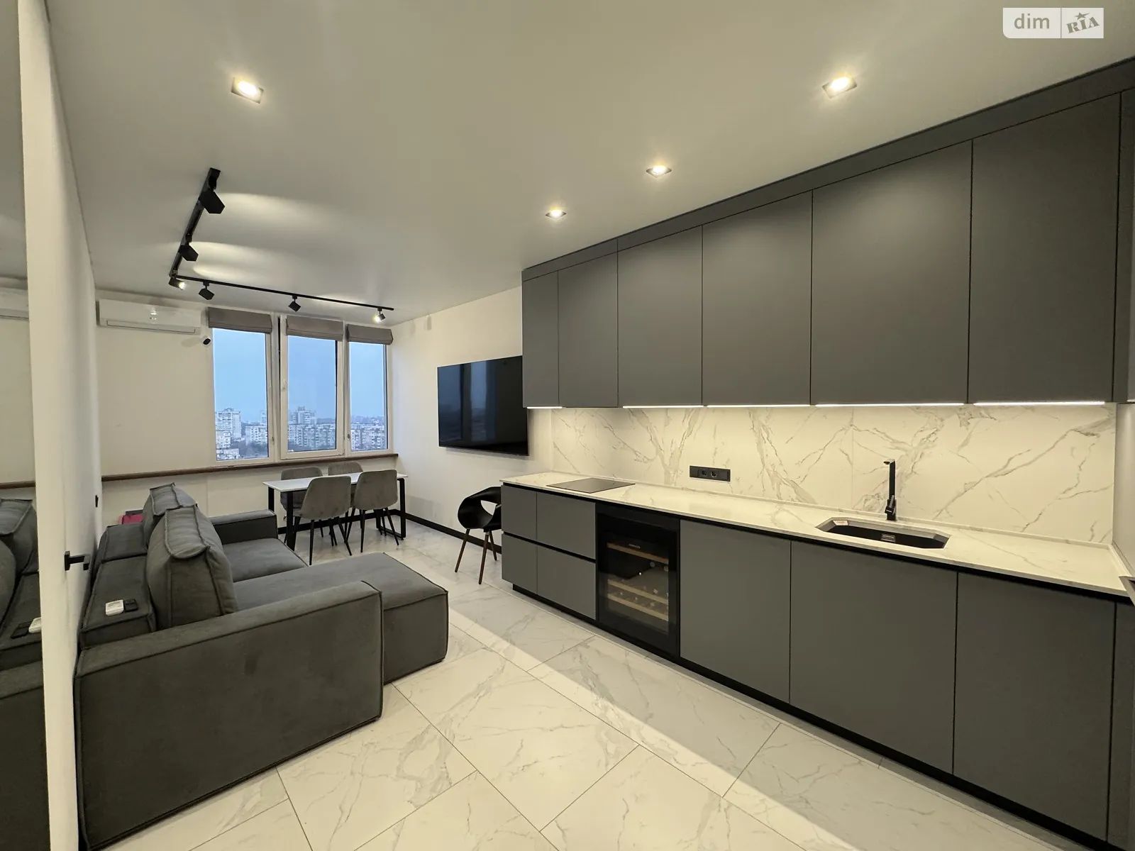 Продается 1-комнатная квартира 39 кв. м в Лиманке, ул. Спортивная, 3/3 корпус 1 - фото 1