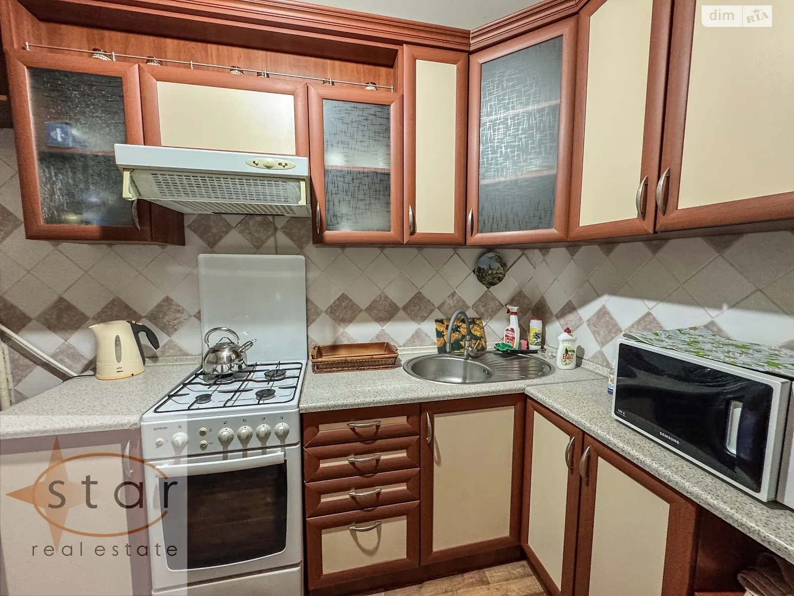 Сдается в аренду 3-комнатная квартира 67 кв. м в Чернигове, ул. Пятницкая, 72 - фото 1