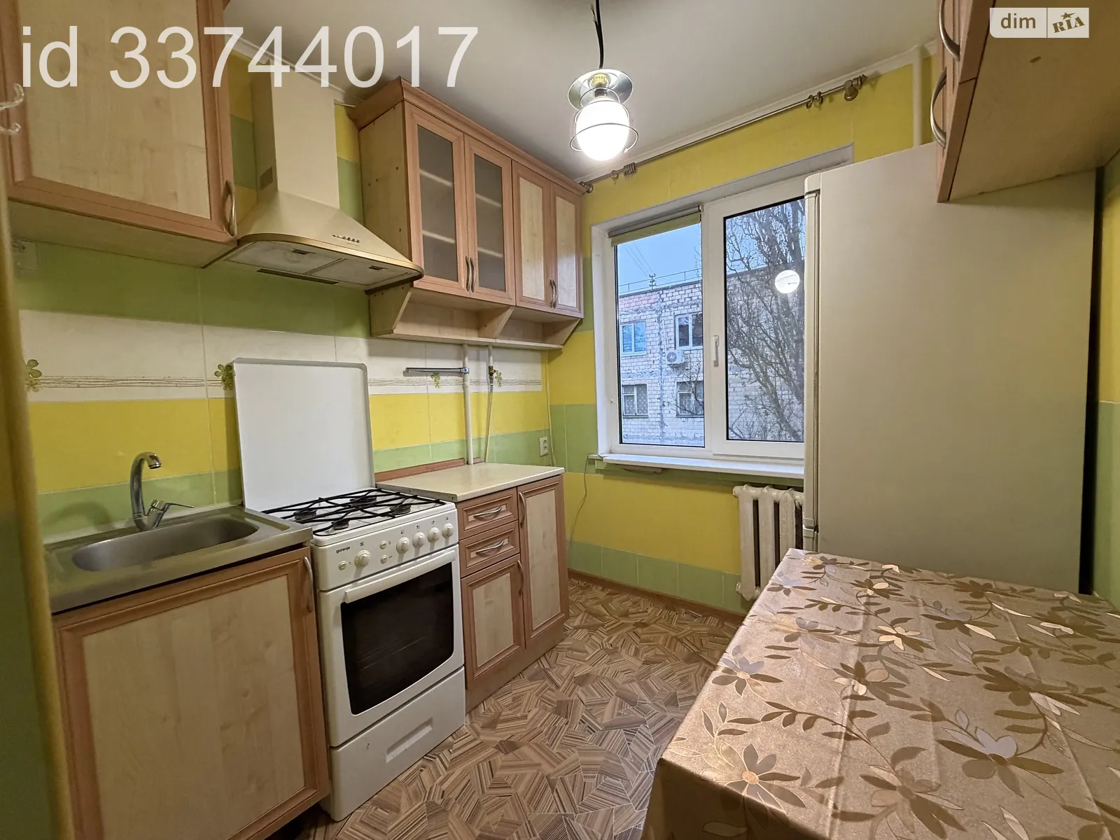 Продается 3-комнатная квартира 61.8 кв. м в Чернигове, ул. Защитников Украины - фото 1