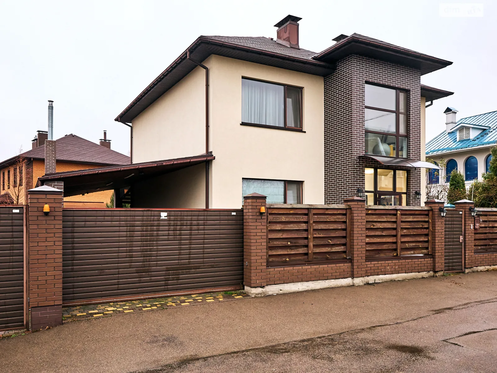 Продается дом на 2 этажа 166.5 кв. м с мебелью, цена: 210000 $ - фото 1