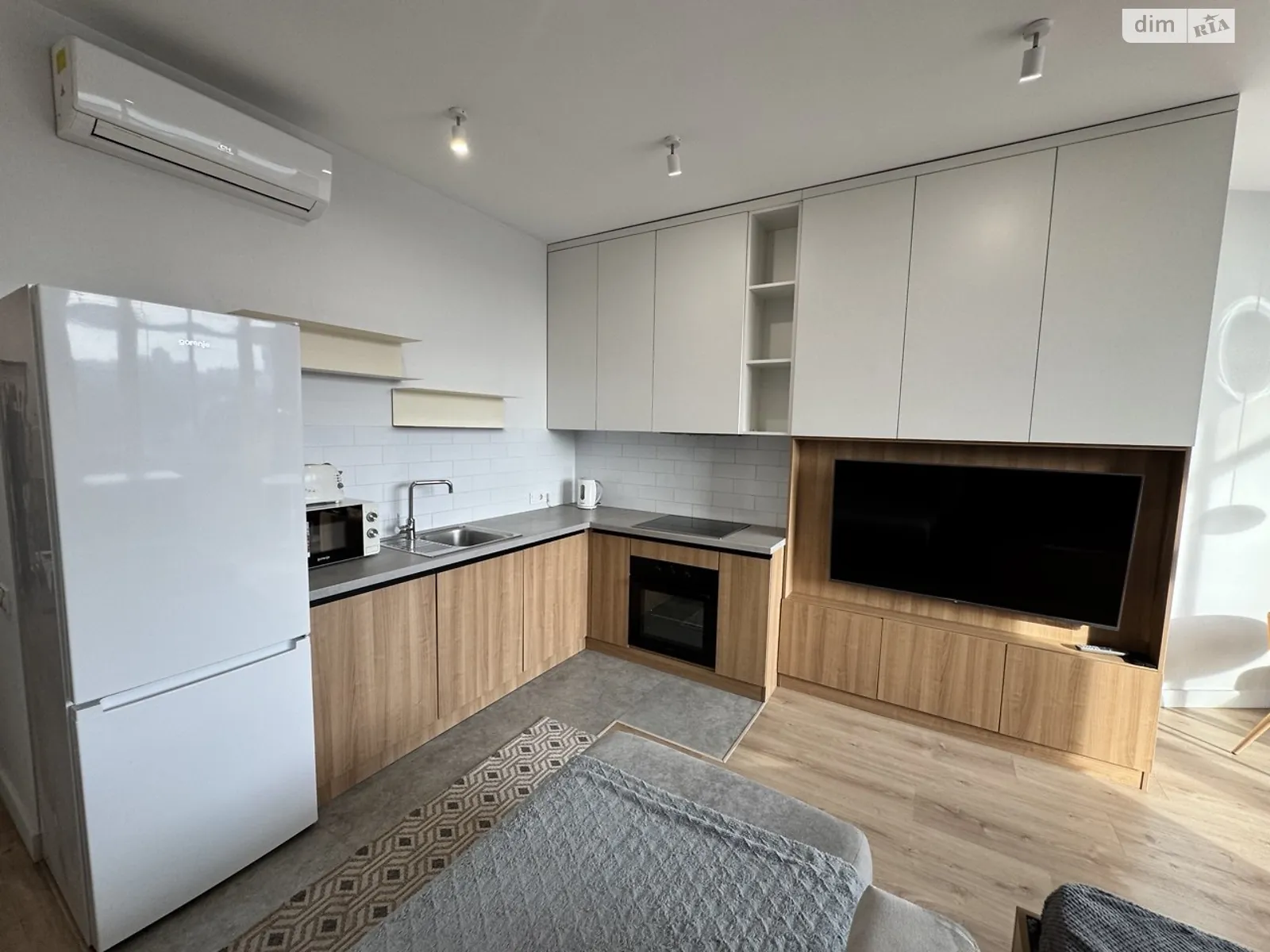 Продається 1-кімнатна квартира 35.9 кв. м у Дніпрі, вул. Виконкомівська, 24Б - фото 1