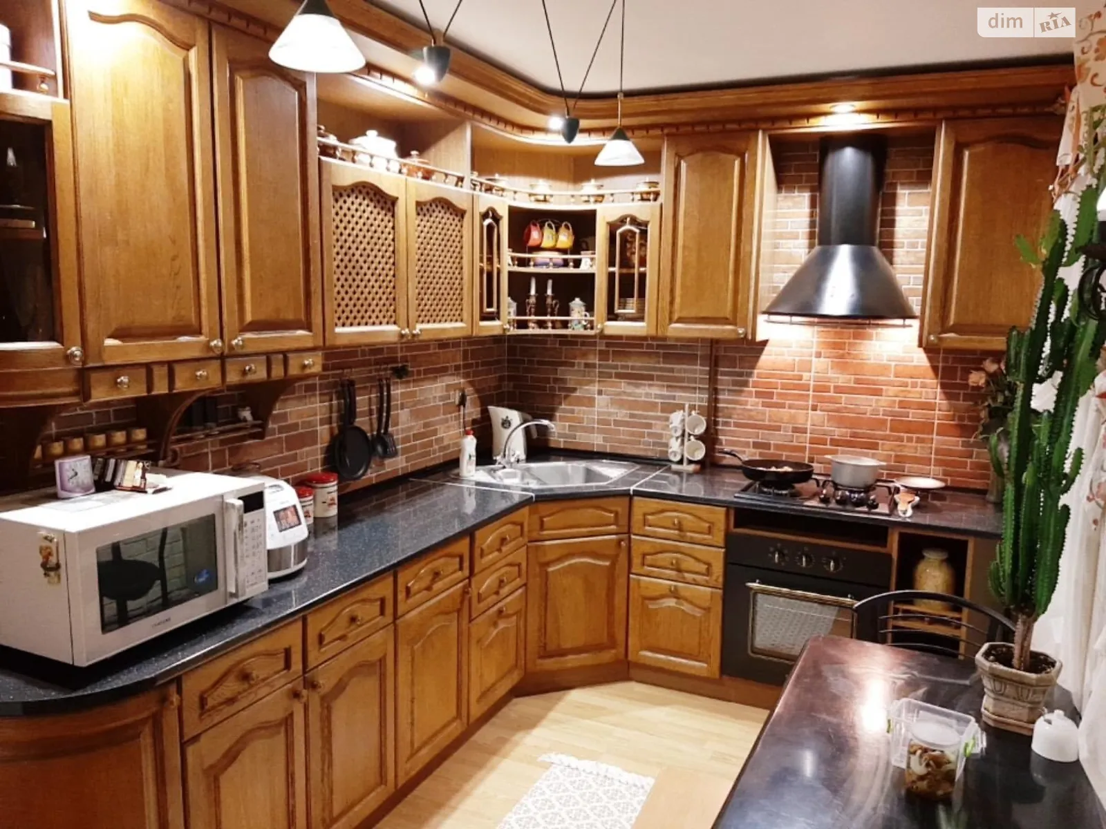 Продается 3-комнатная квартира 63 кв. м в Хмельницком, ул. Молодежная, 7 - фото 1