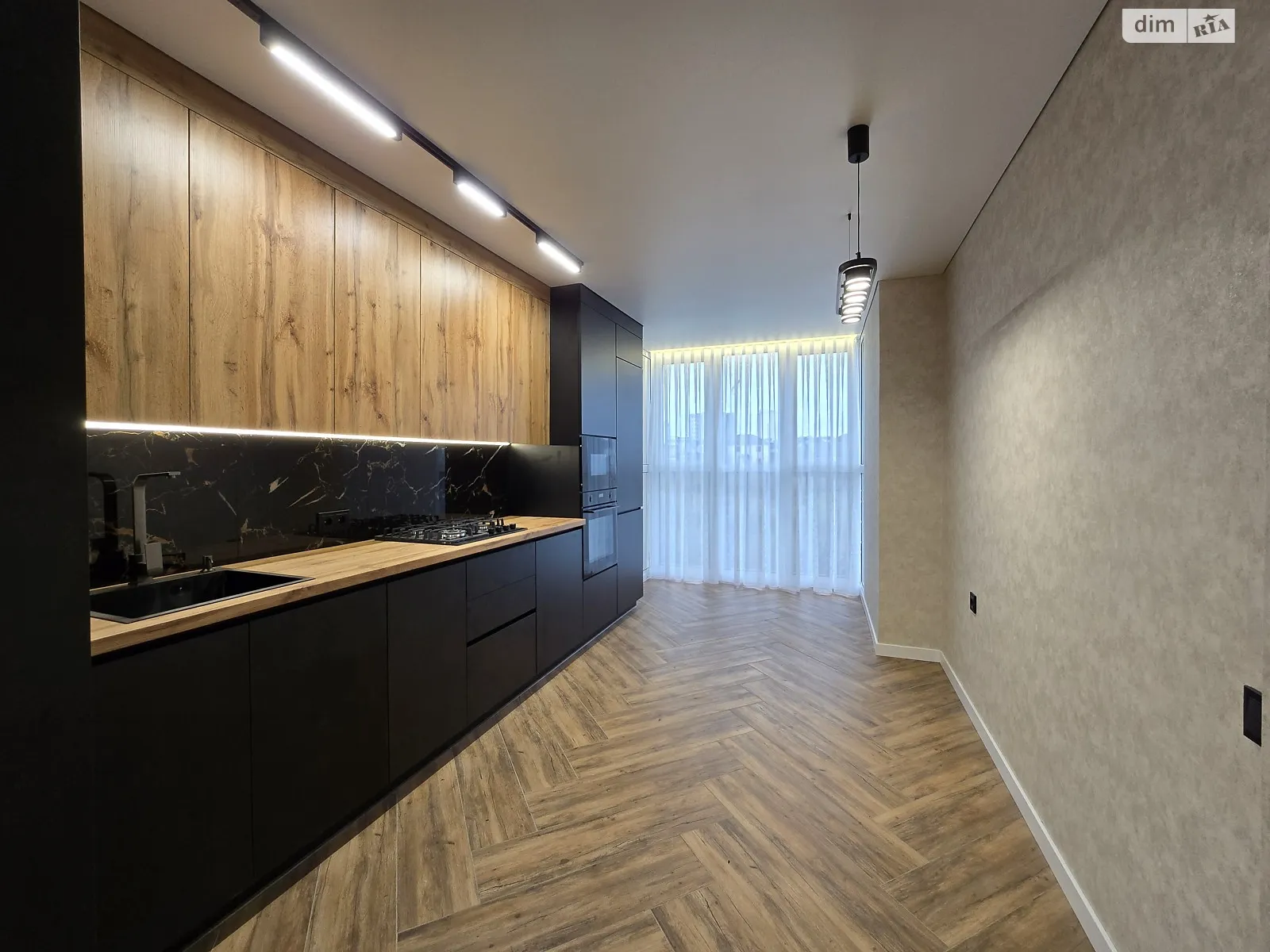 Продается 1-комнатная квартира 43 кв. м в Зарванцах, ул. Одесская, 7 корпус 1 - фото 1