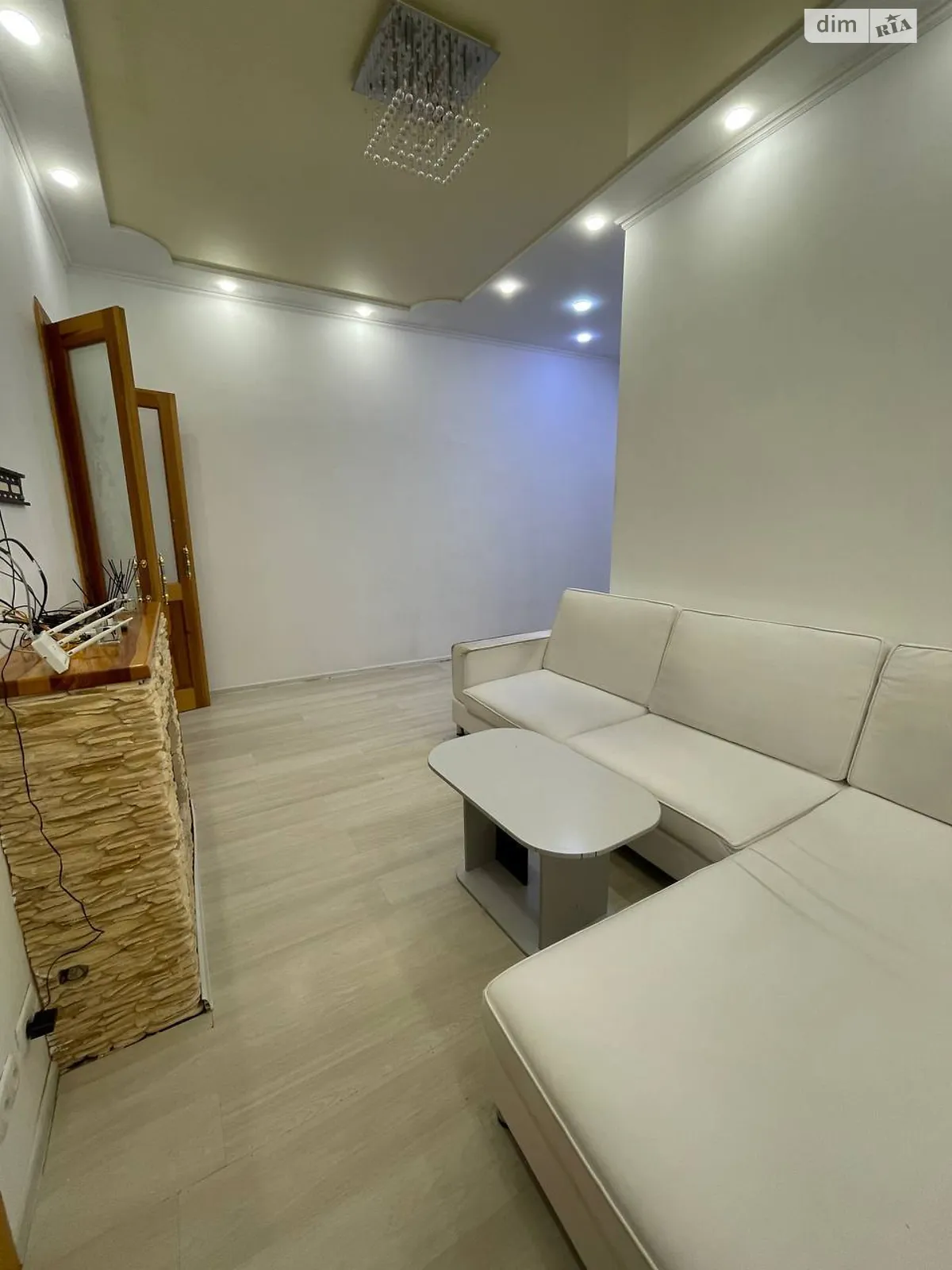 Продается 3-комнатная квартира 63 кв. м в Кропивницком, ул. Александрийская, 59 - фото 1