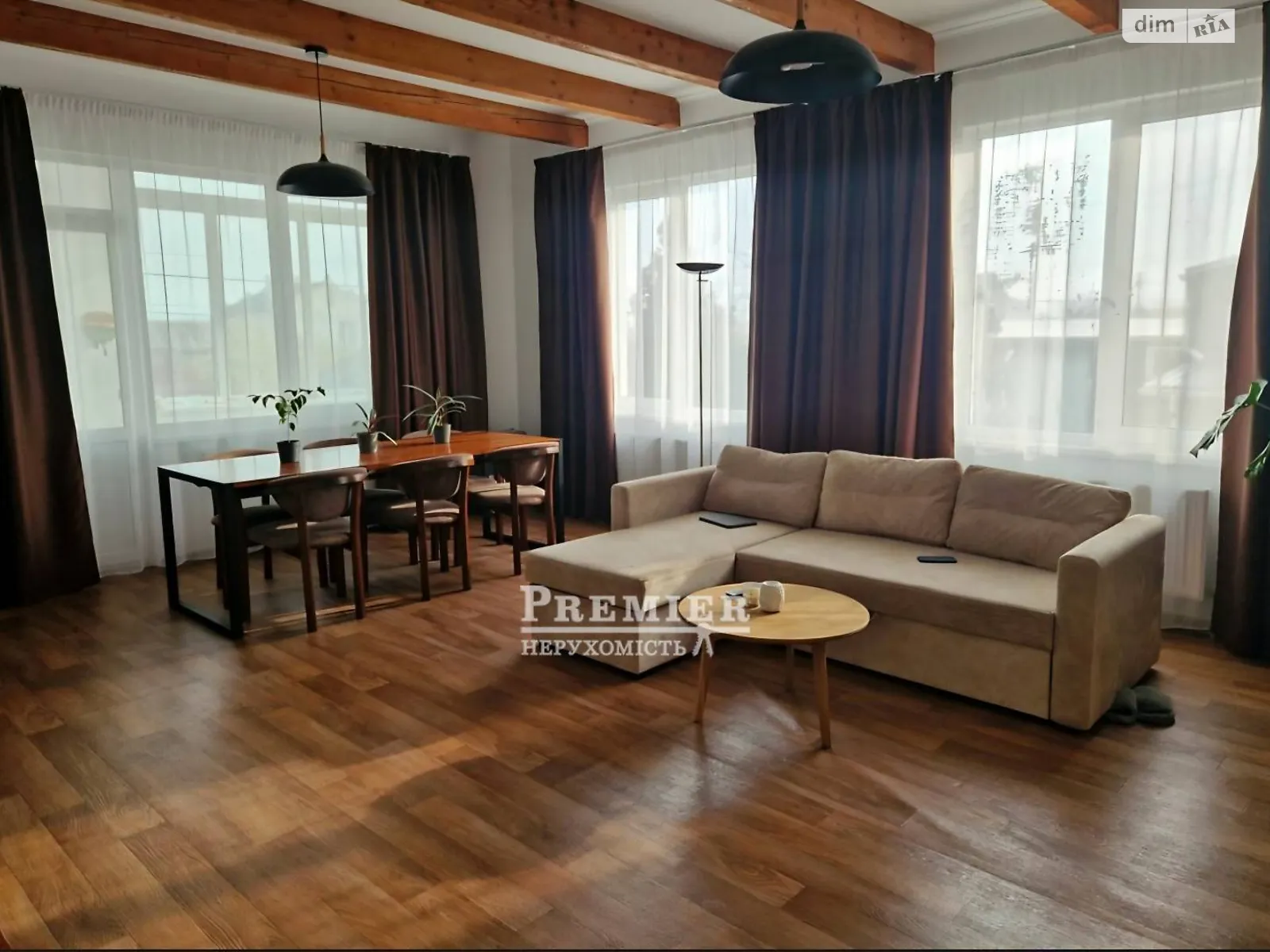 Продается дом на 3 этажа 264 кв. м с садом, цена: 165000 $ - фото 1