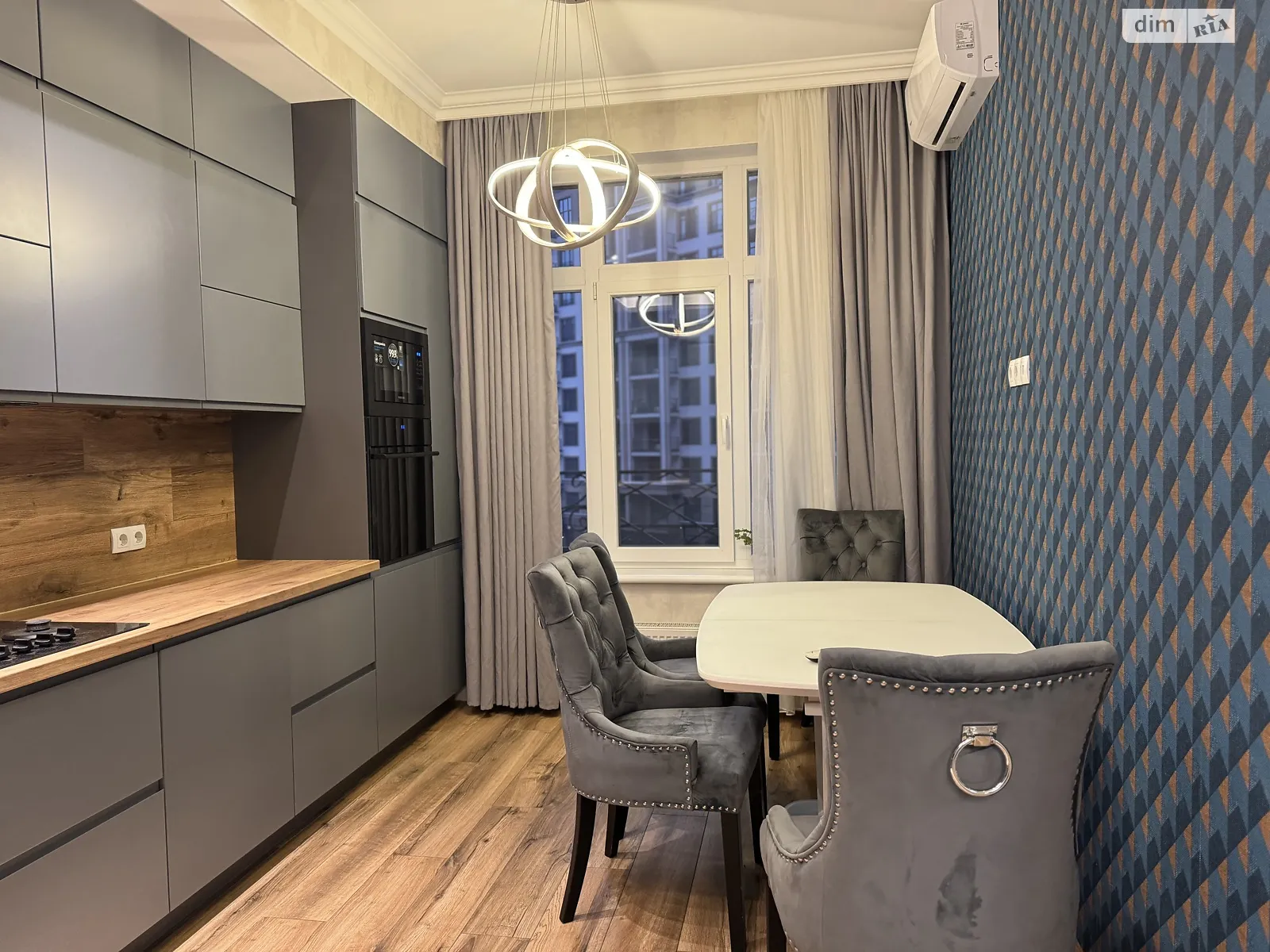 Продается 1-комнатная квартира 45 кв. м в Киеве, ул. Михаила Бойчука, 19А - фото 1