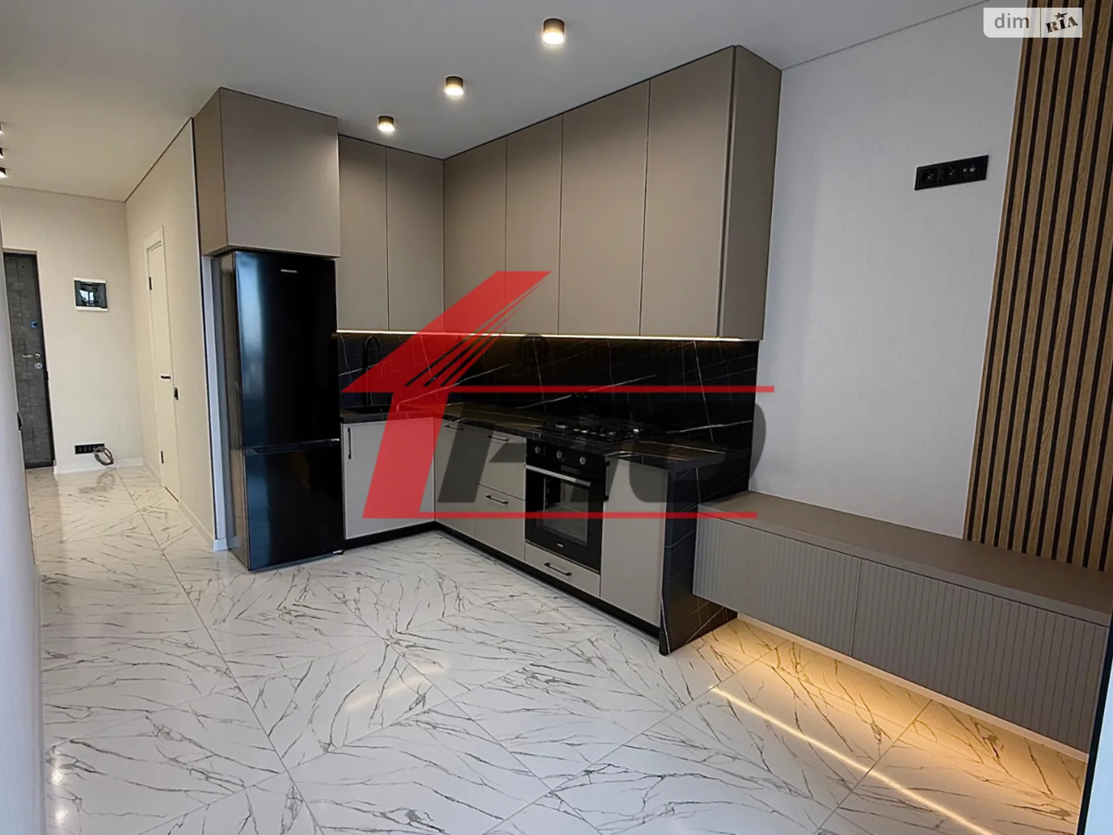 Продается 1-комнатная квартира 45 кв. м в Житомире, ул. Евгения Рыхлика - фото 1