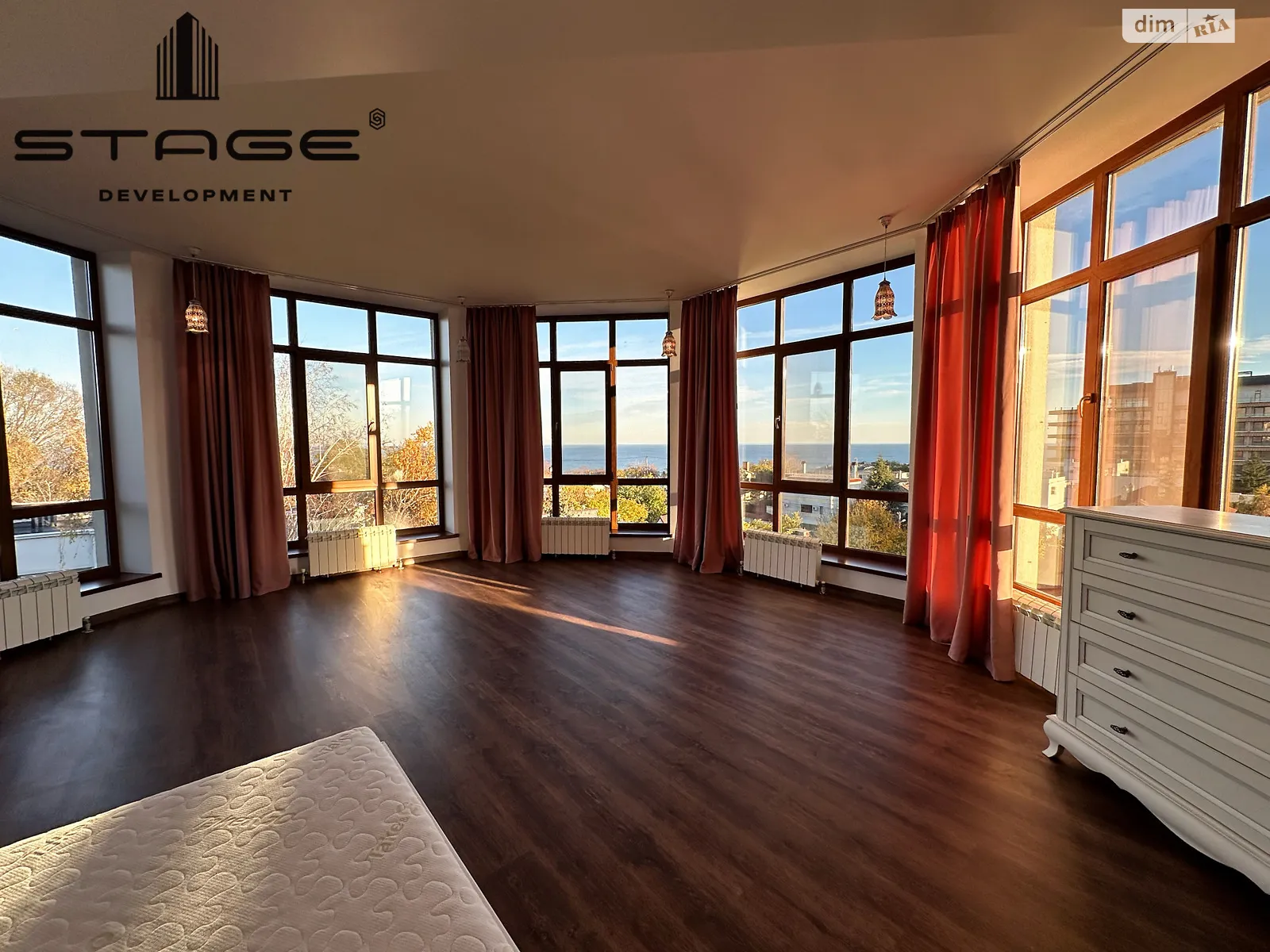 Продается 3-комнатная квартира 169.1 кв. м в Одессе, ул. Гаршина, 5А - фото 1