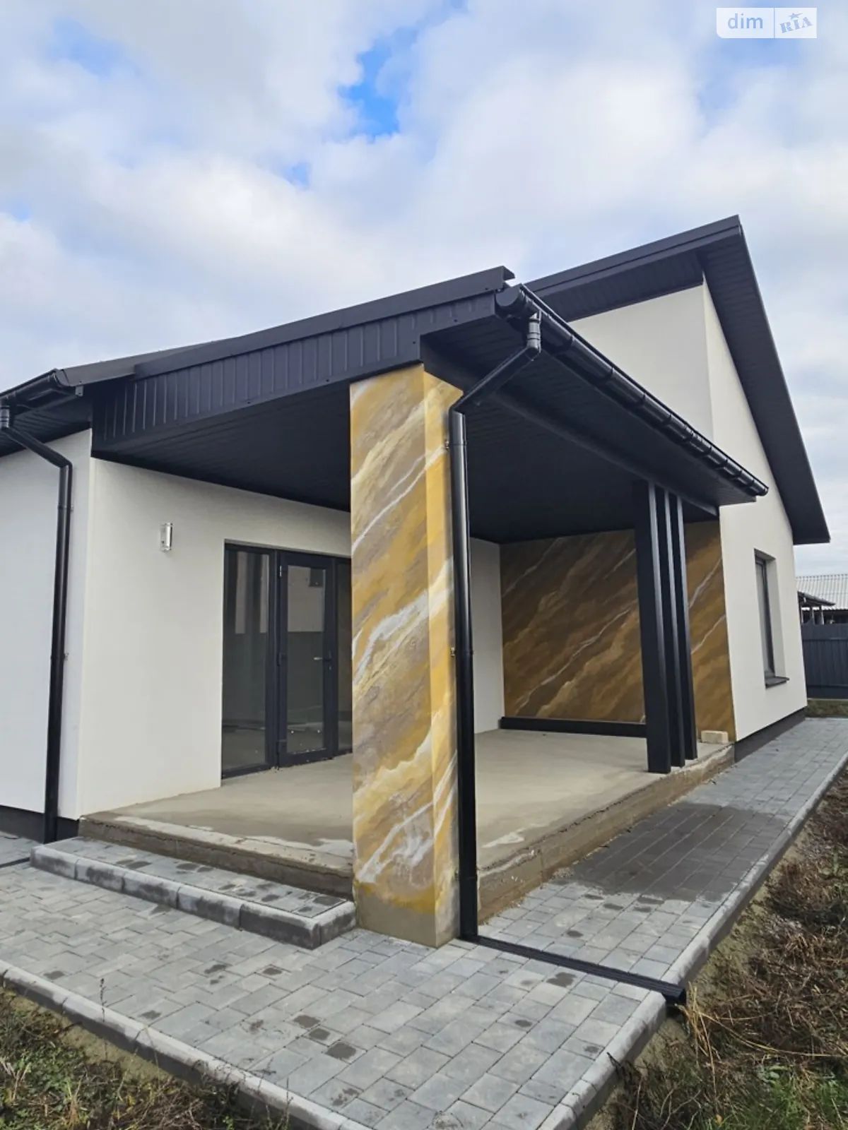 Продається одноповерховий будинок 130 кв. м з терасою, цена: 125000 $ - фото 1