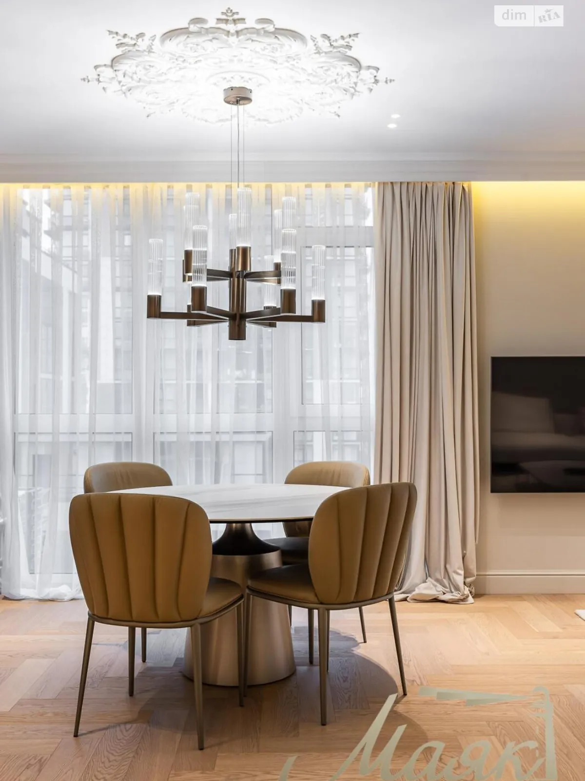 ул. Маккейна Джона Печерский Киев ЖК Французский квартал 2 Дворец Украина - фото 3