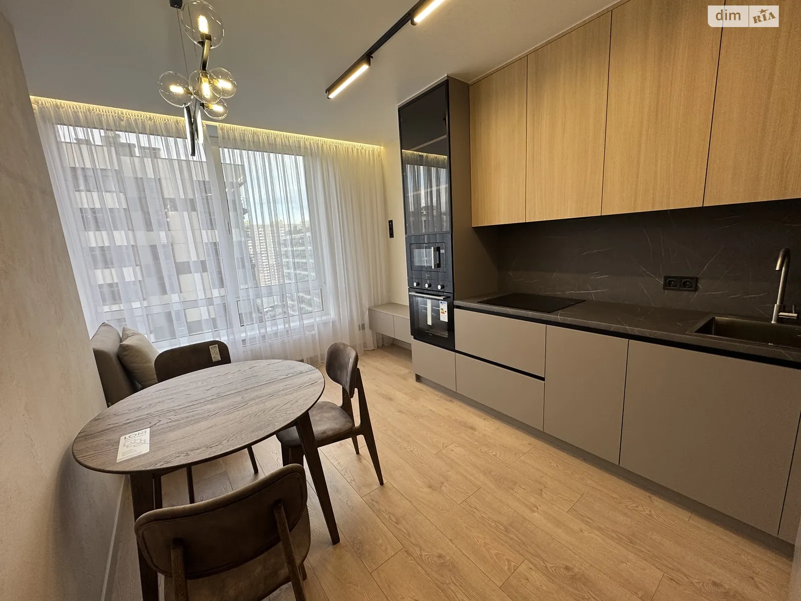 Продается 1-комнатная квартира 40.2 кв. м в Киеве, ул. Александра Олеся, 9А - фото 1