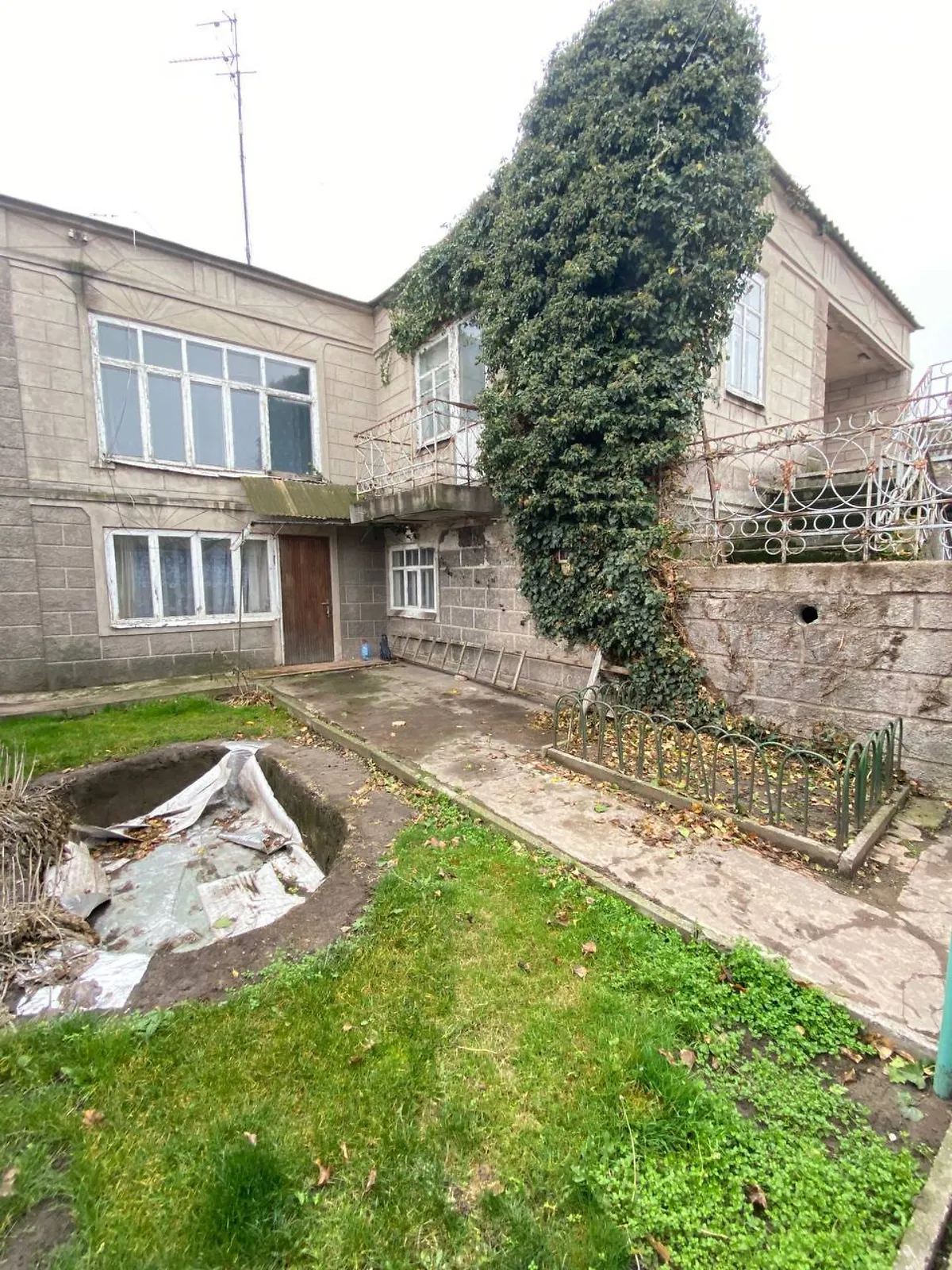 Продается дом на 2 этажа 174.3 кв. м с балконом, цена: 35000 $ - фото 1