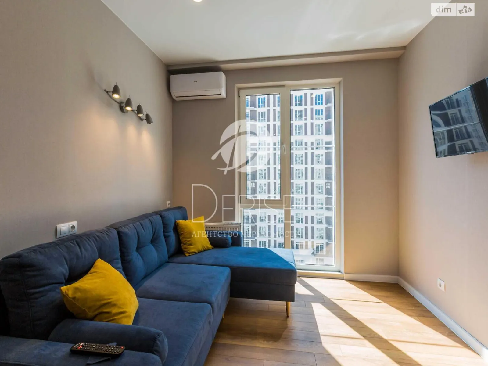 Продается 1-комнатная квартира 23 кв. м в Киеве, ул. Михаила Максимовича, 26Д - фото 1