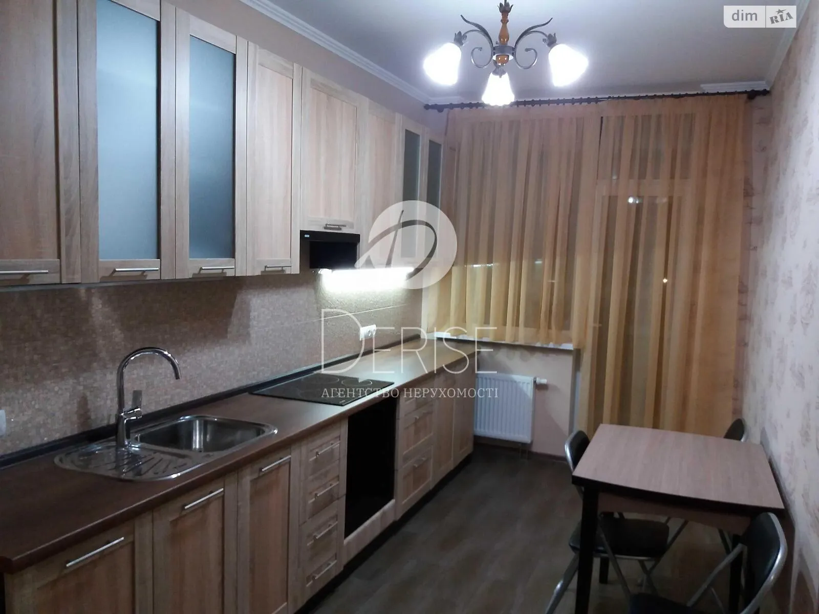 Продается 1-комнатная квартира 50 кв. м в Киеве, ул. Драгоманова, 2А - фото 1