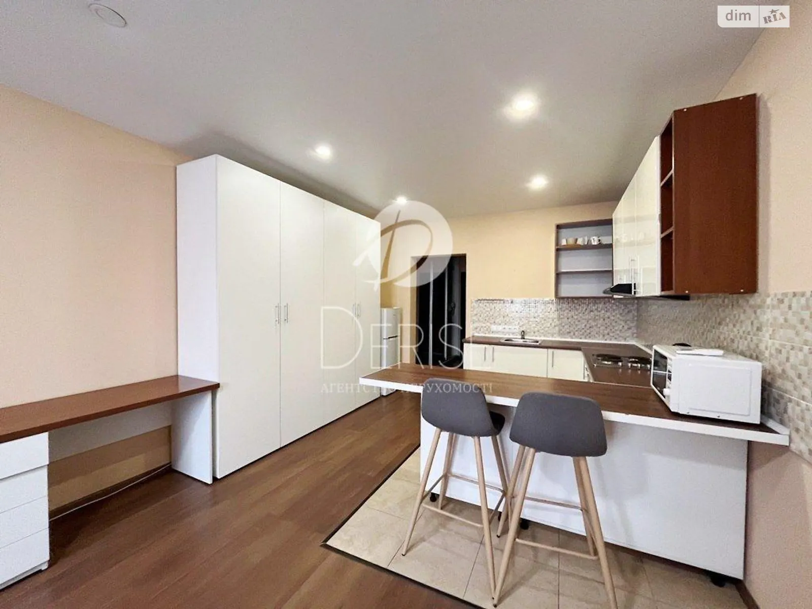 Продается 1-комнатная квартира 39 кв. м в Киеве, ул. Михаила Максимовича, 26 - фото 1