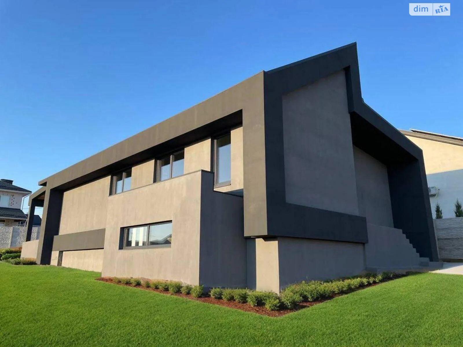 Продается дом на 2 этажа 226 кв. м с террасой, цена: 99000 $ - фото 1