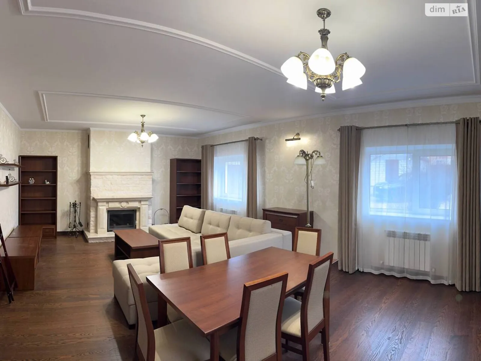 Продается дом на 3 этажа 285 кв. м с балконом, цена: 475000 $ - фото 1