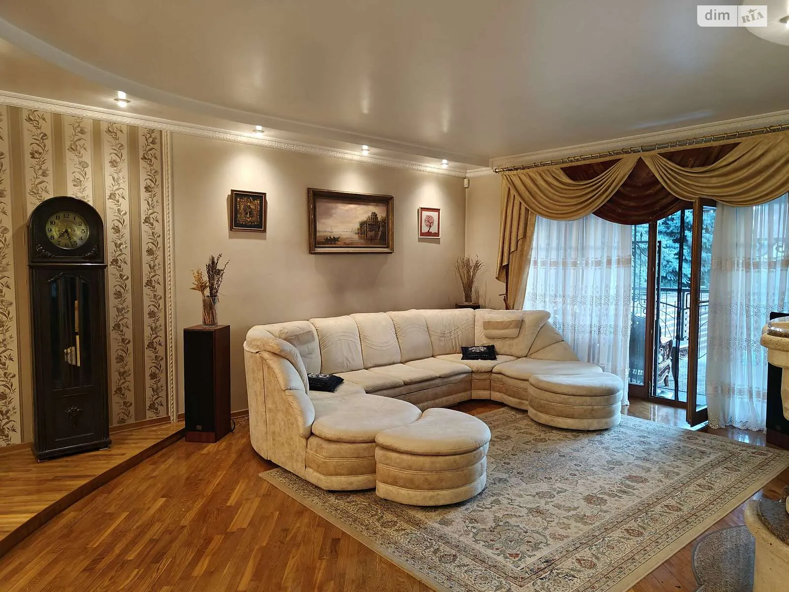 ул. Закарпатская, 15 Центр Ужгород, цена: 800000 $ - фото 1