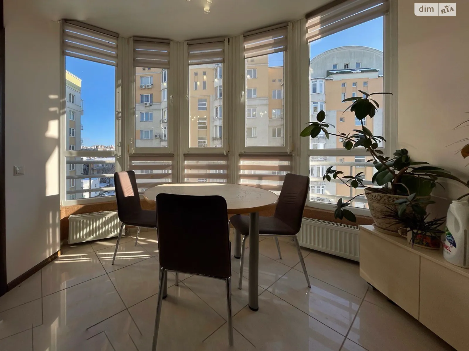 Сдается в аренду 2-комнатная квартира 90 кв. м в Львове, ул. Юнакива Генерала - фото 1