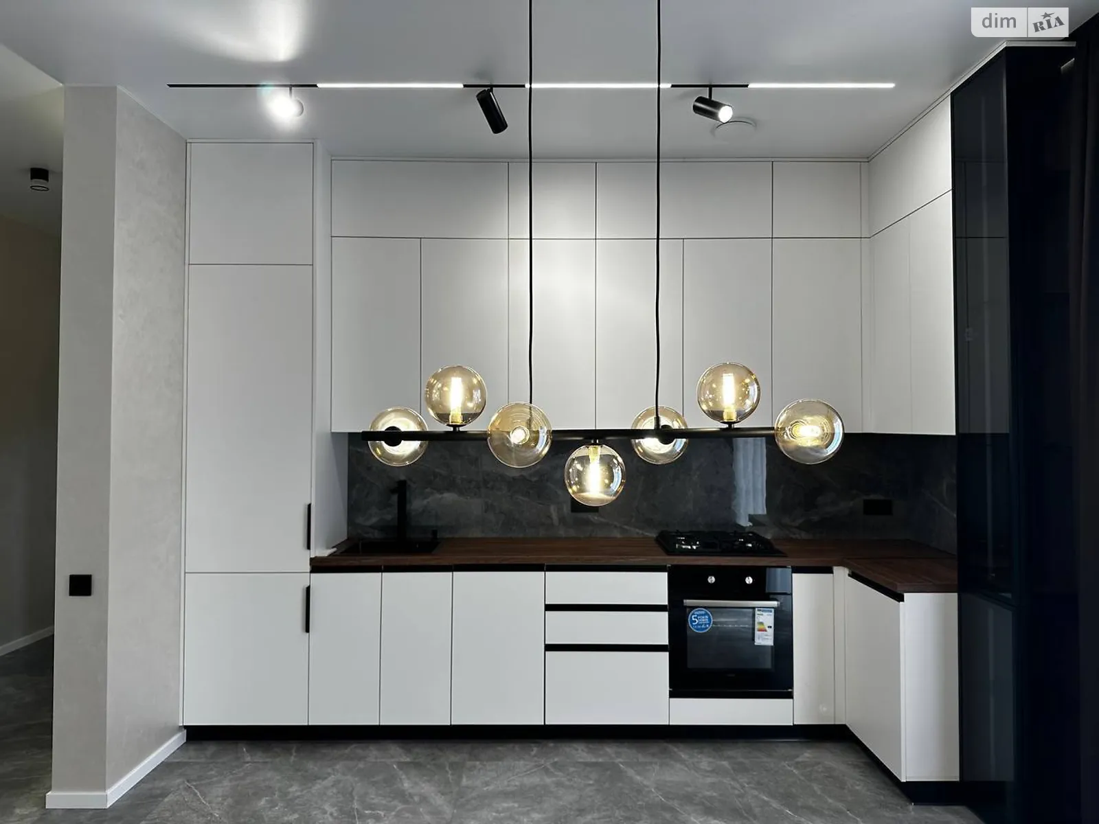 Продается одноэтажный дом 100 кв. м с подвалом, цена: 170000 $ - фото 1