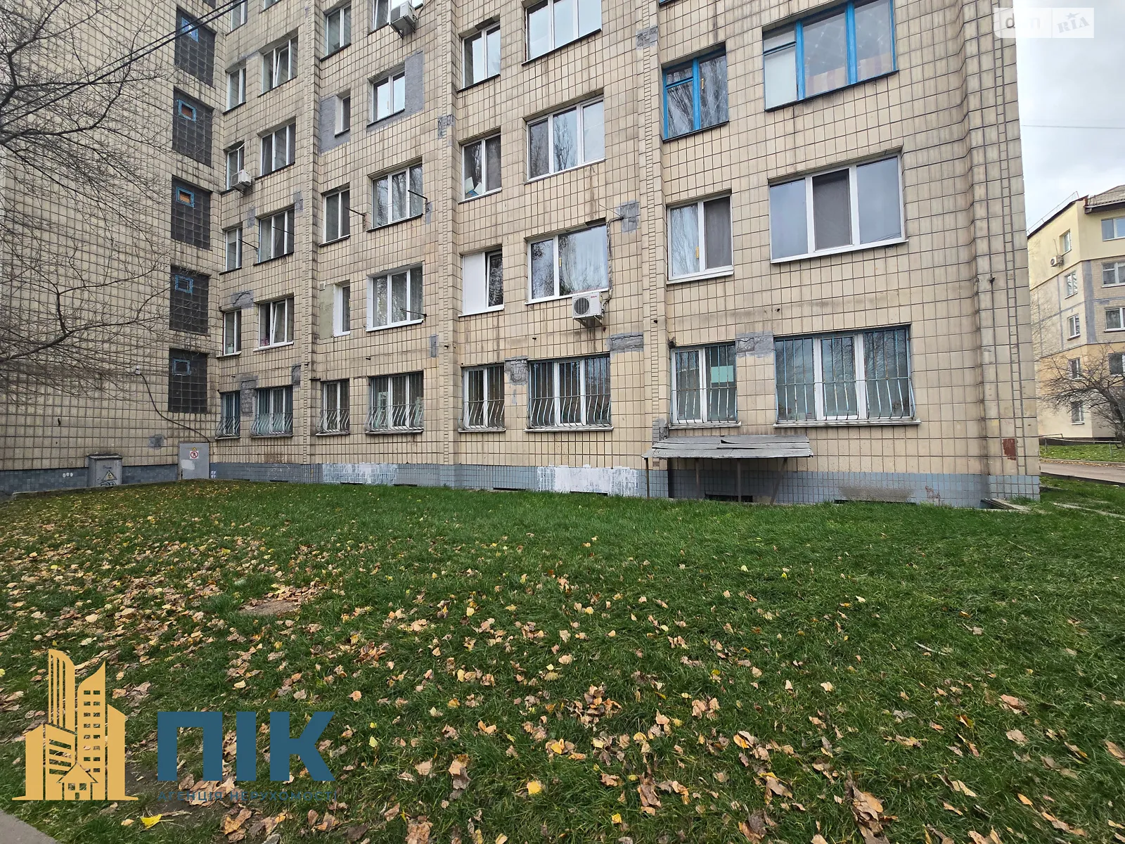 Продается помещения свободного назначения 213.5 кв. м в 9-этажном здании, цена: 48000 $ - фото 1