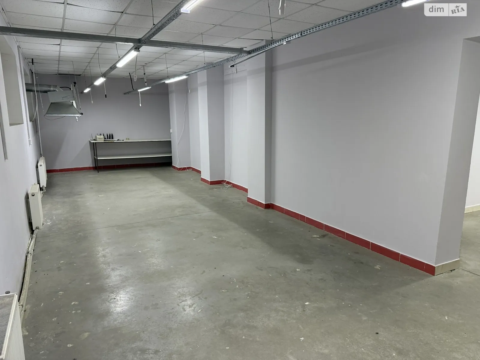Сдается в аренду помещения свободного назначения 210 кв. м в 3-этажном здании, цена: 30000 грн - фото 1