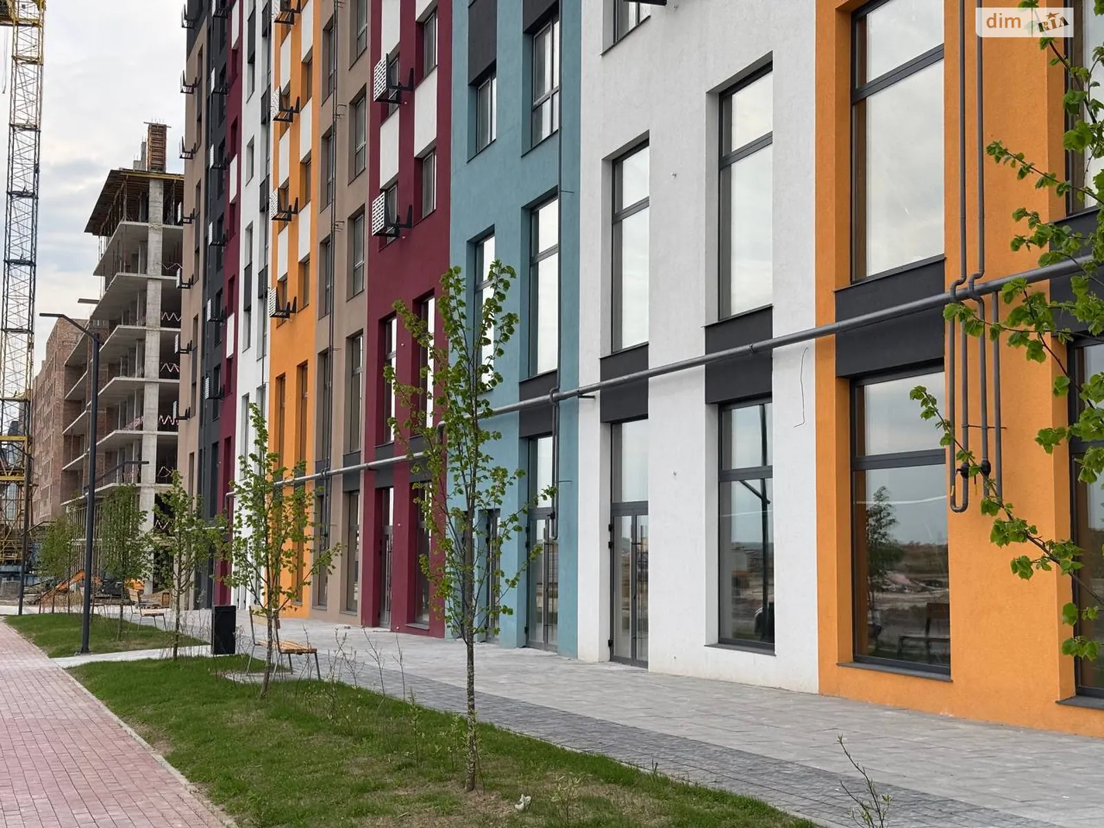 Сдается в аренду офис 143.8 кв. м в бизнес-центре, цена: 3595 $ - фото 1