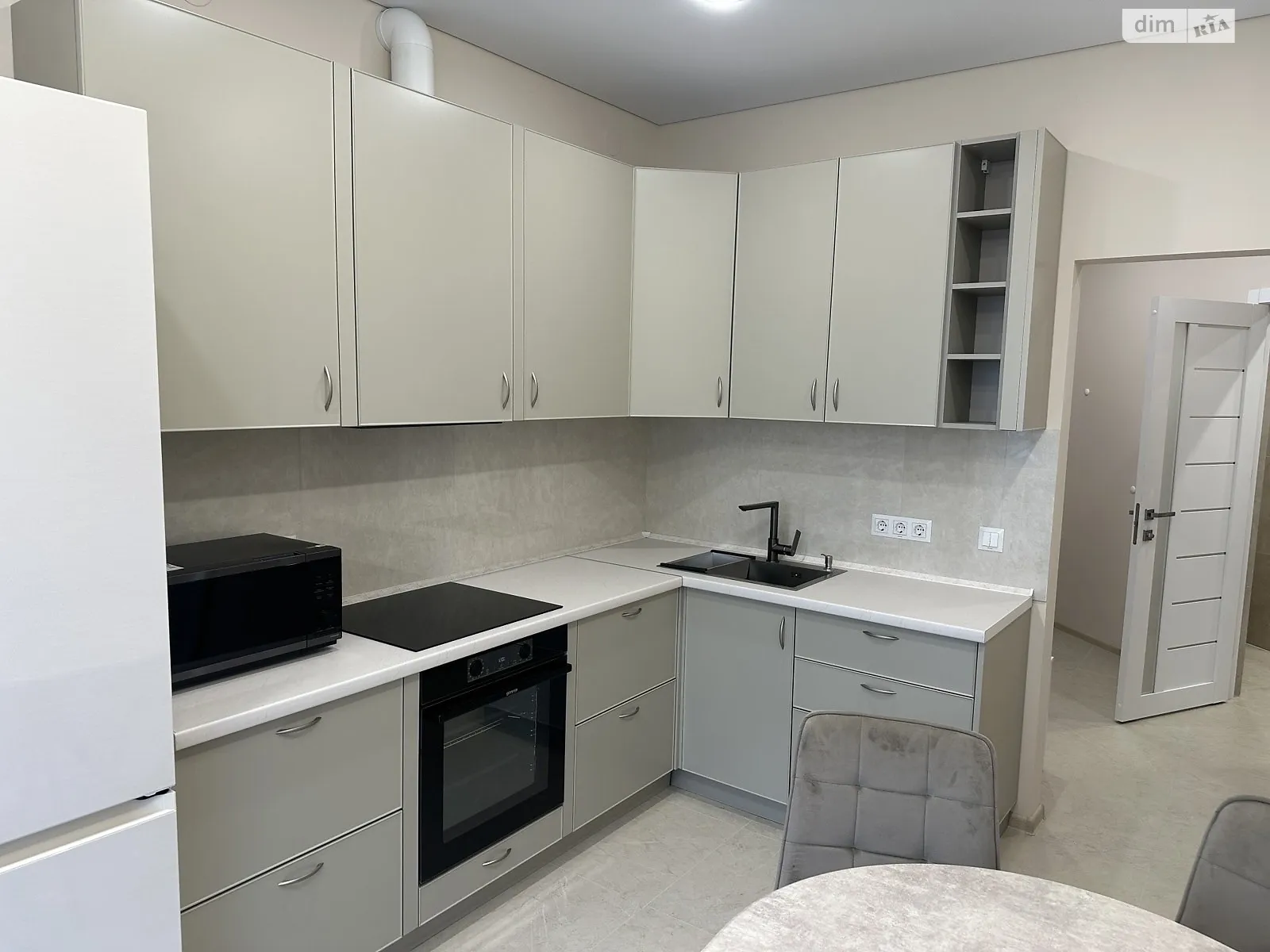 Сдается в аренду 1-комнатная квартира 40 кв. м в Ужгороде, цена: 550 $ - фото 1