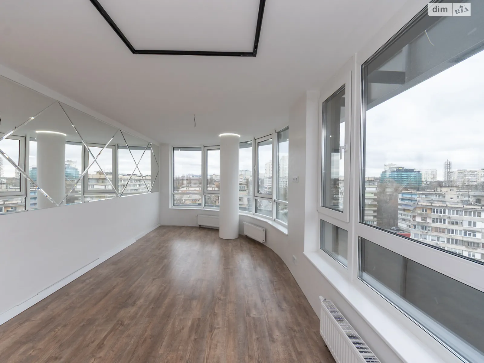 Продається 2-кімнатна квартира 68.1 кв. м у Києві, пров. Ужгородський, 4/1 - фото 1