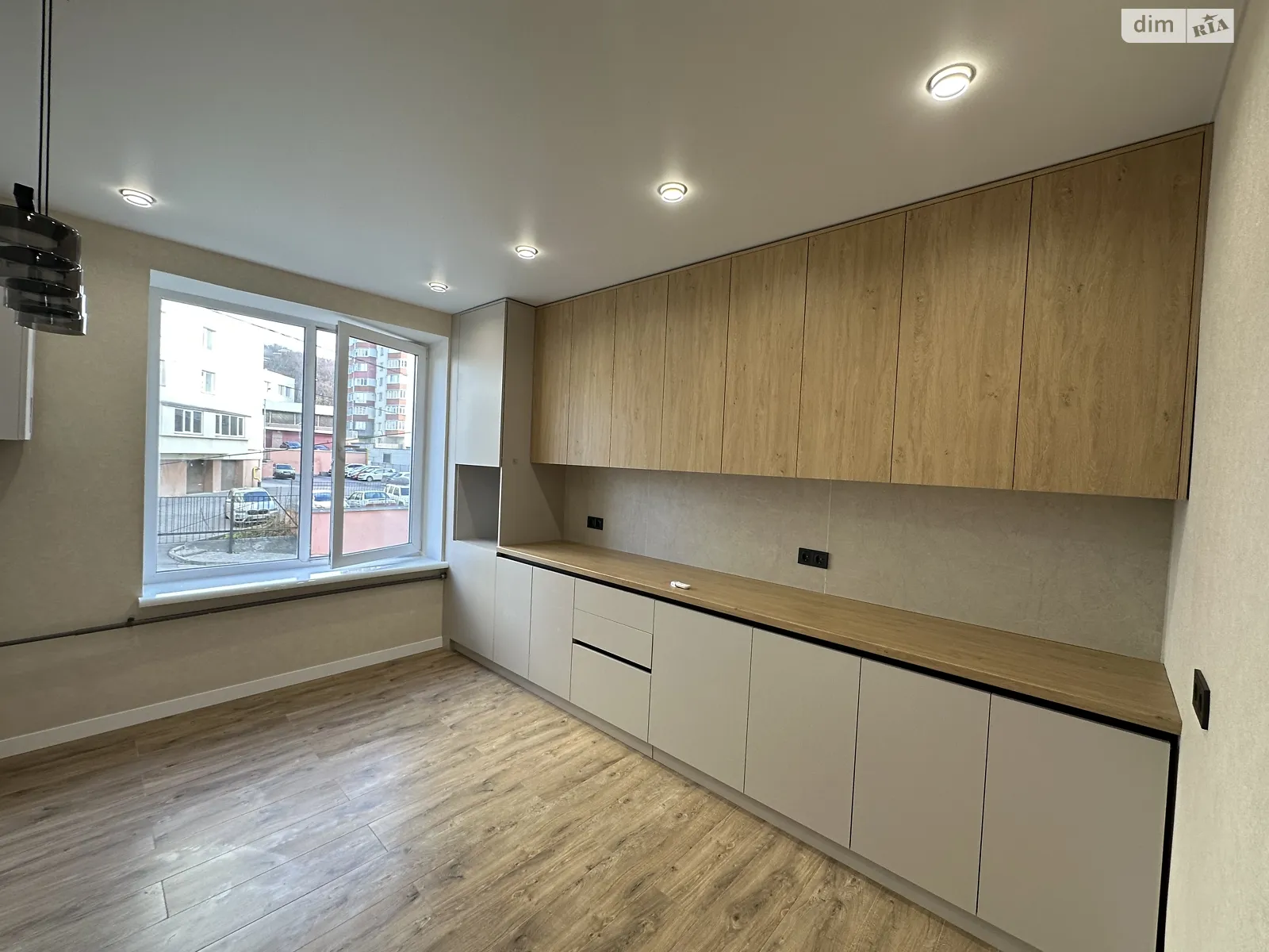 Продается 2-комнатная квартира 56 кв. м в Хмельницком, ул. Кармелюка, 11/2 - фото 1