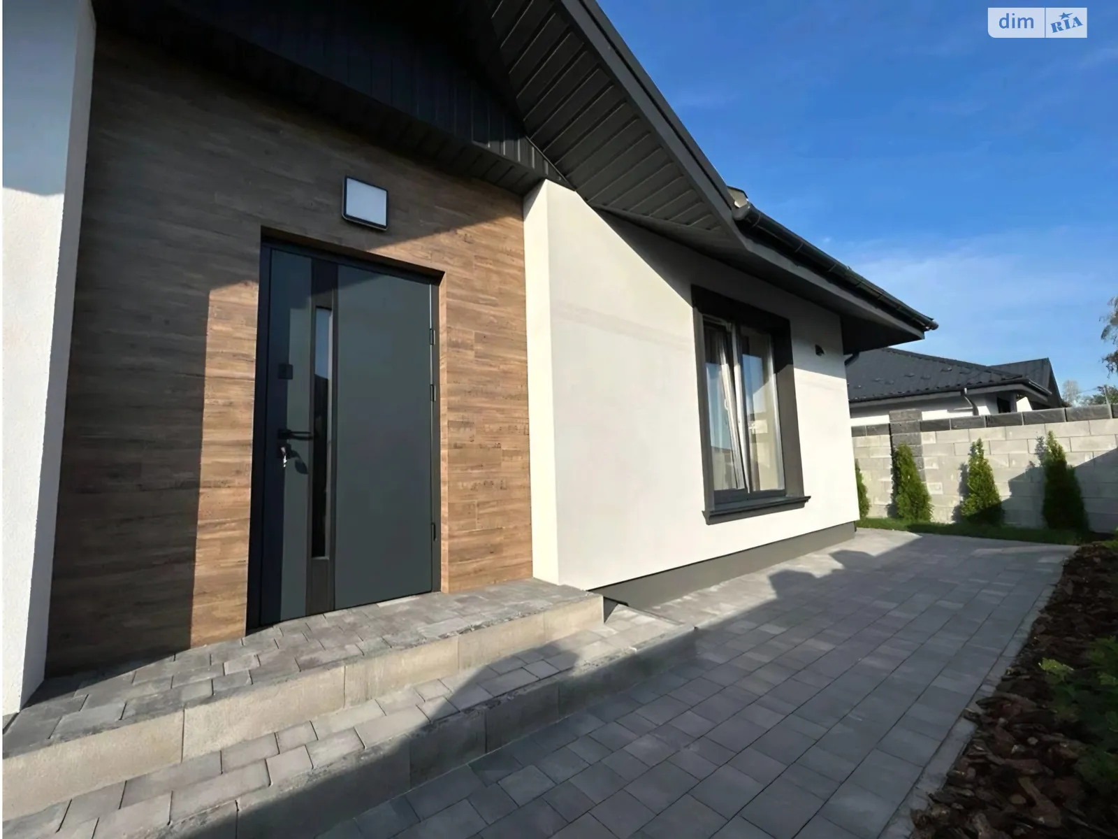 Продается одноэтажный дом 100 кв. м с садом, цена: 171000 $ - фото 1