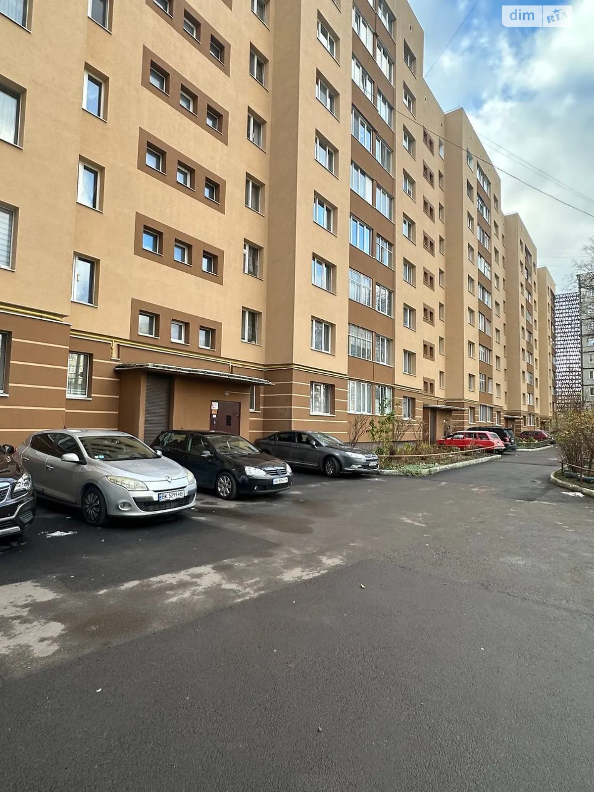 Продается 3-комнатная квартира 63.3 кв. м в Ровно, ул. Киевская - фото 1