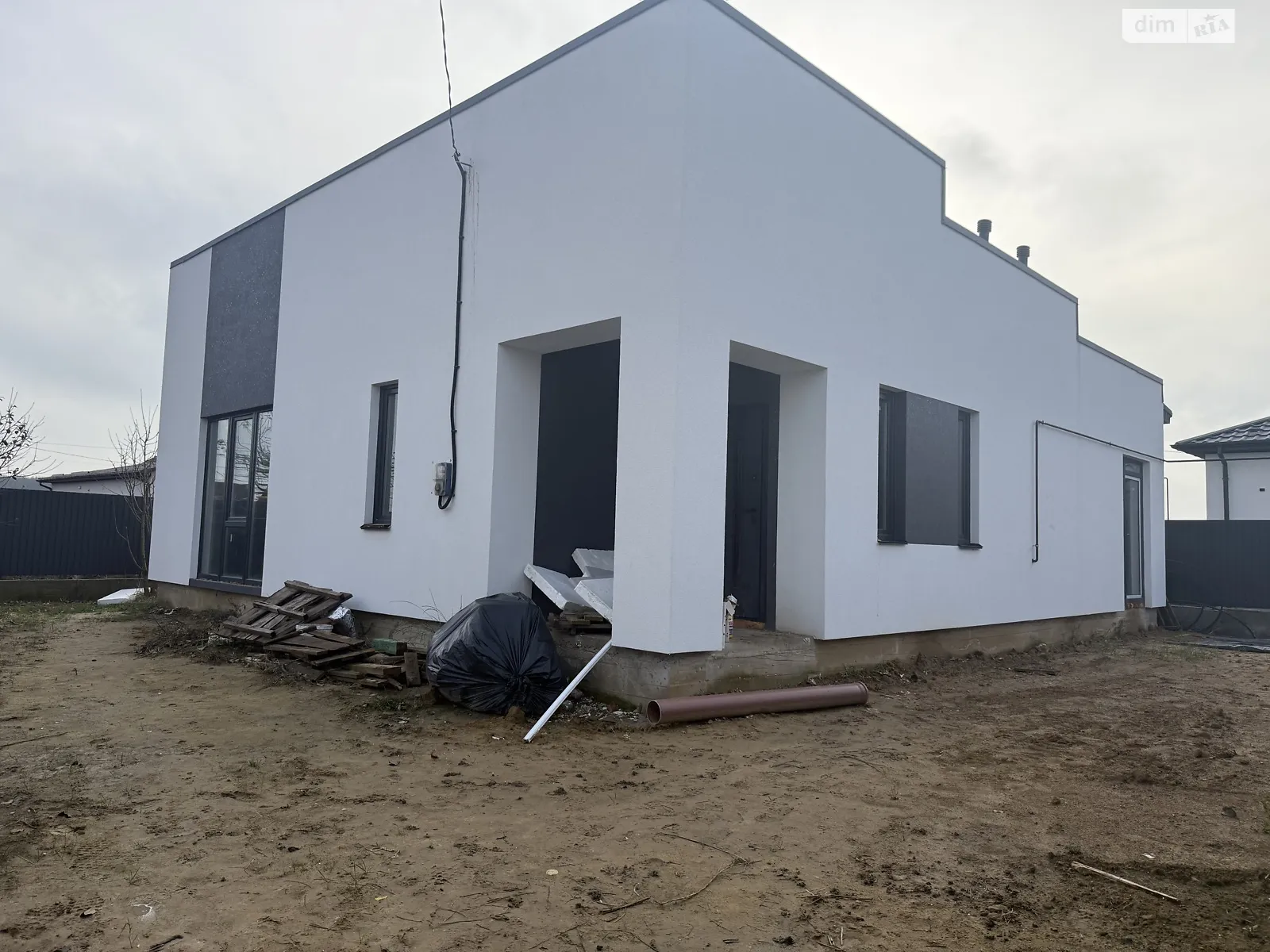 Продается одноэтажный дом 110 кв. м с балконом, цена: 79000 $ - фото 1