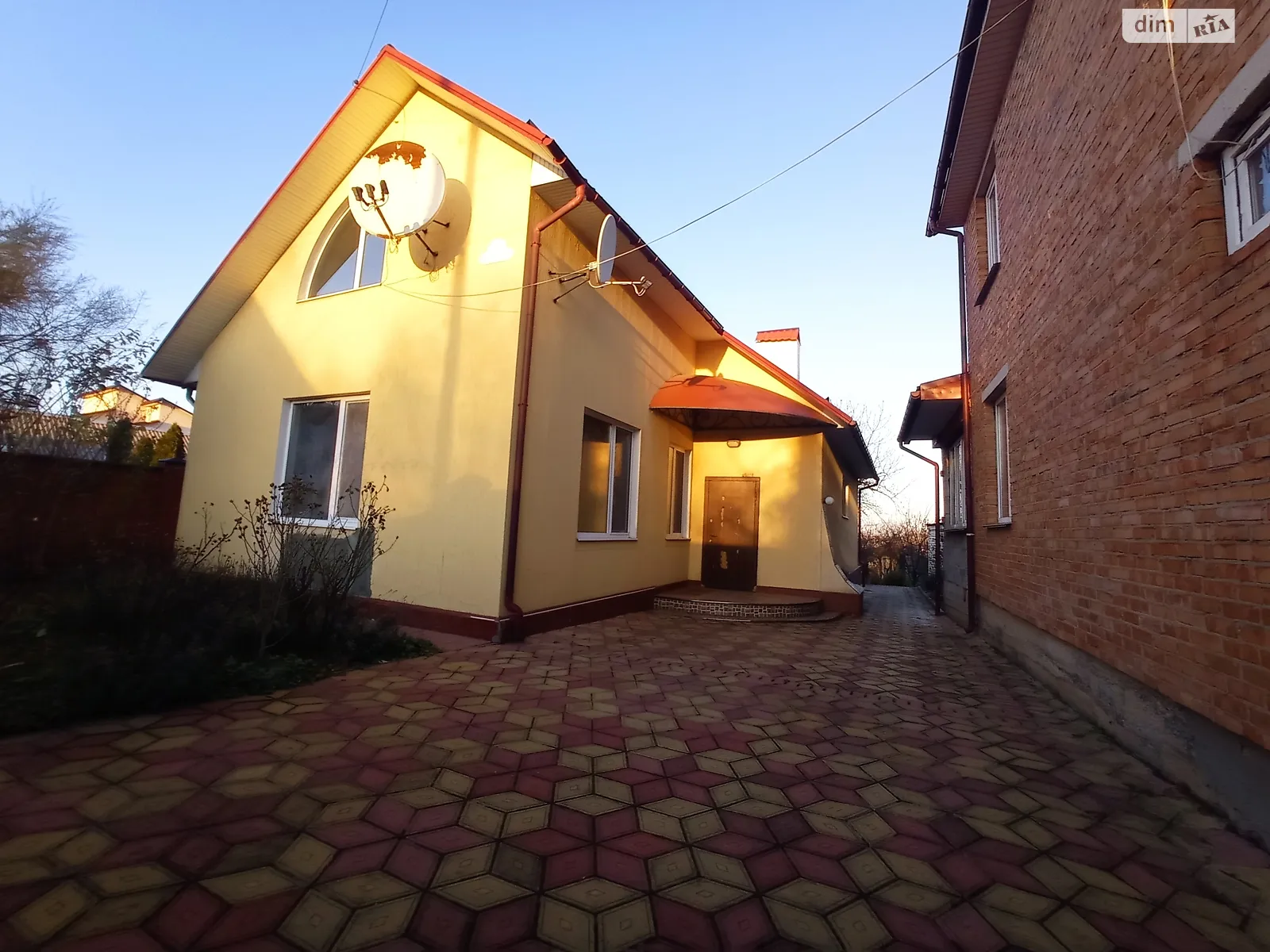 Продается дом на 2 этажа 153.5 кв. м с террасой, цена: 210000 $ - фото 1