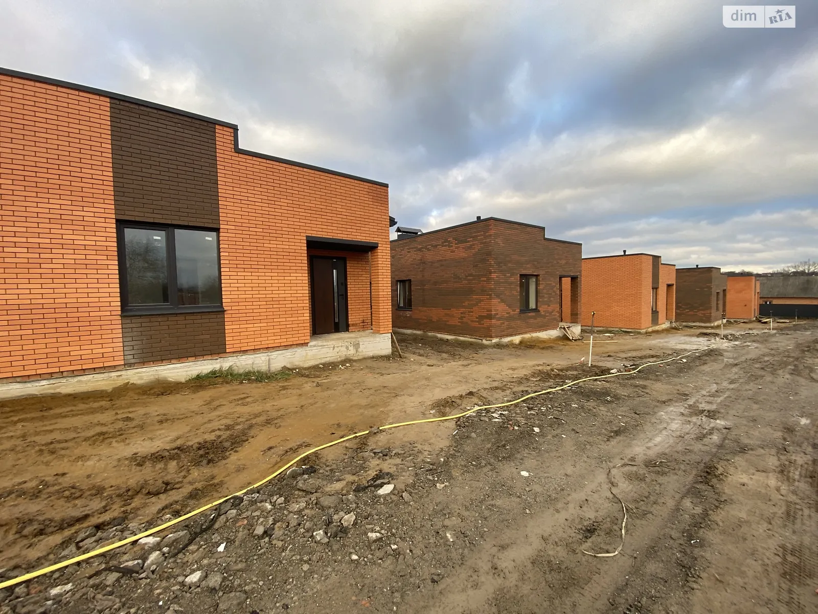 Продается одноэтажный дом 80 кв. м с верандой, цена: 84000 $ - фото 1